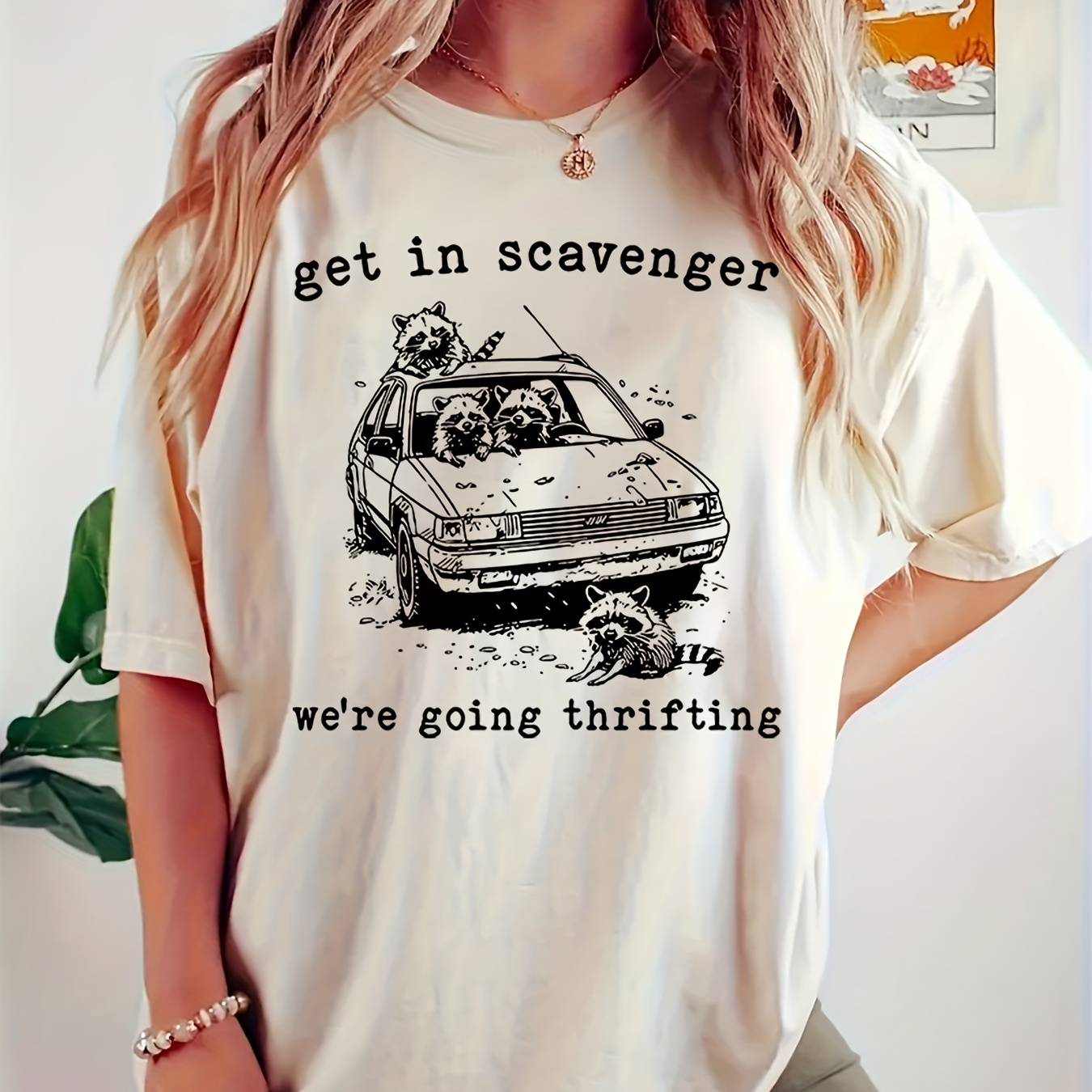 

Women's "get In , Going " Graphic Tee - Casual Polyester Round Neck Short Sleeve T-shirt With Vintage Car Print, Machine Washable