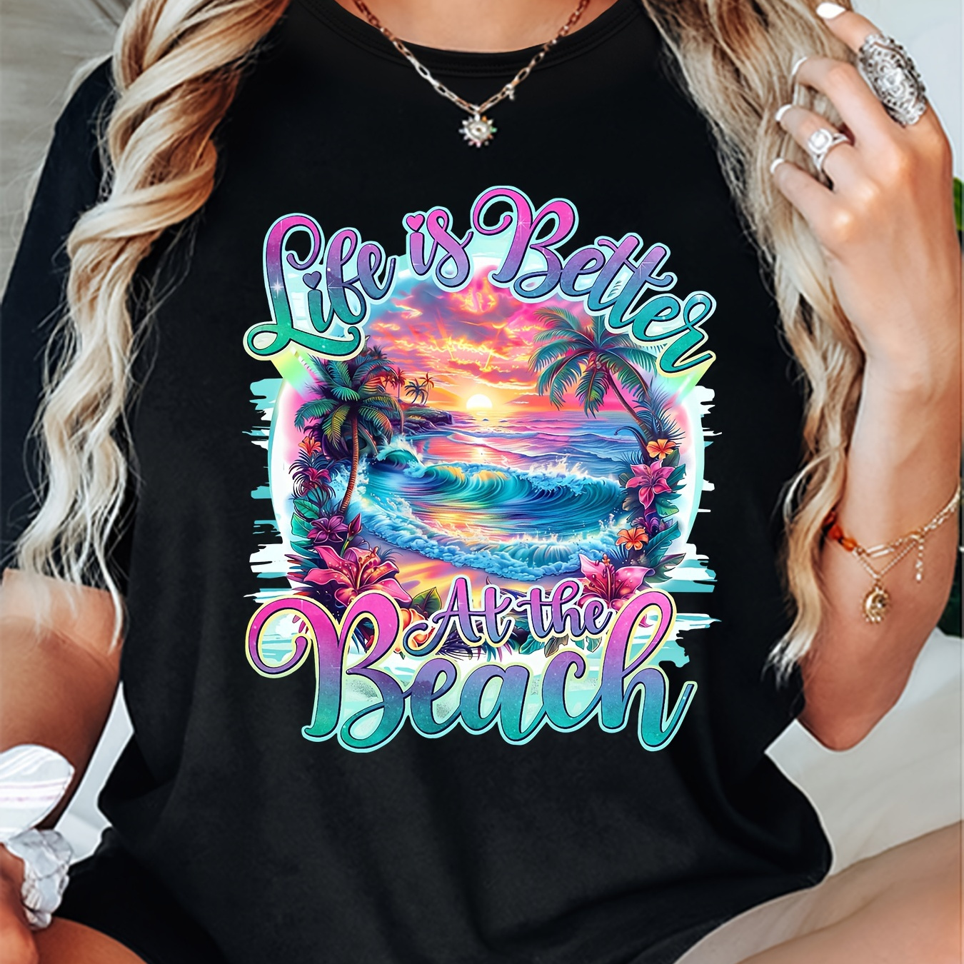 

Women's Beach-inspired Crew Neck T-shirt - Sunset & Palm Print, Short Sleeve, Stretchy Polyester , Machine Washable - Casual Wear