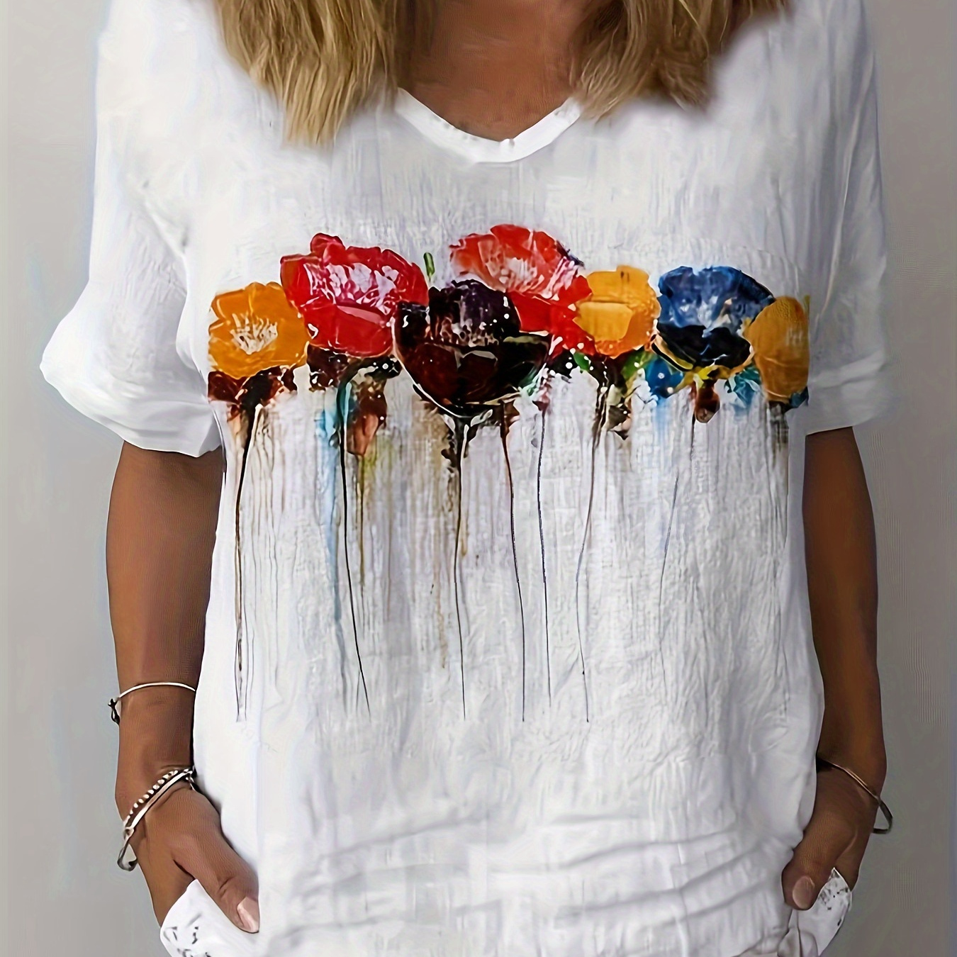 

Floral Print V Neck T-shirt, Casual Short Sleeve Top For Spring & Summer, Women's Clothing