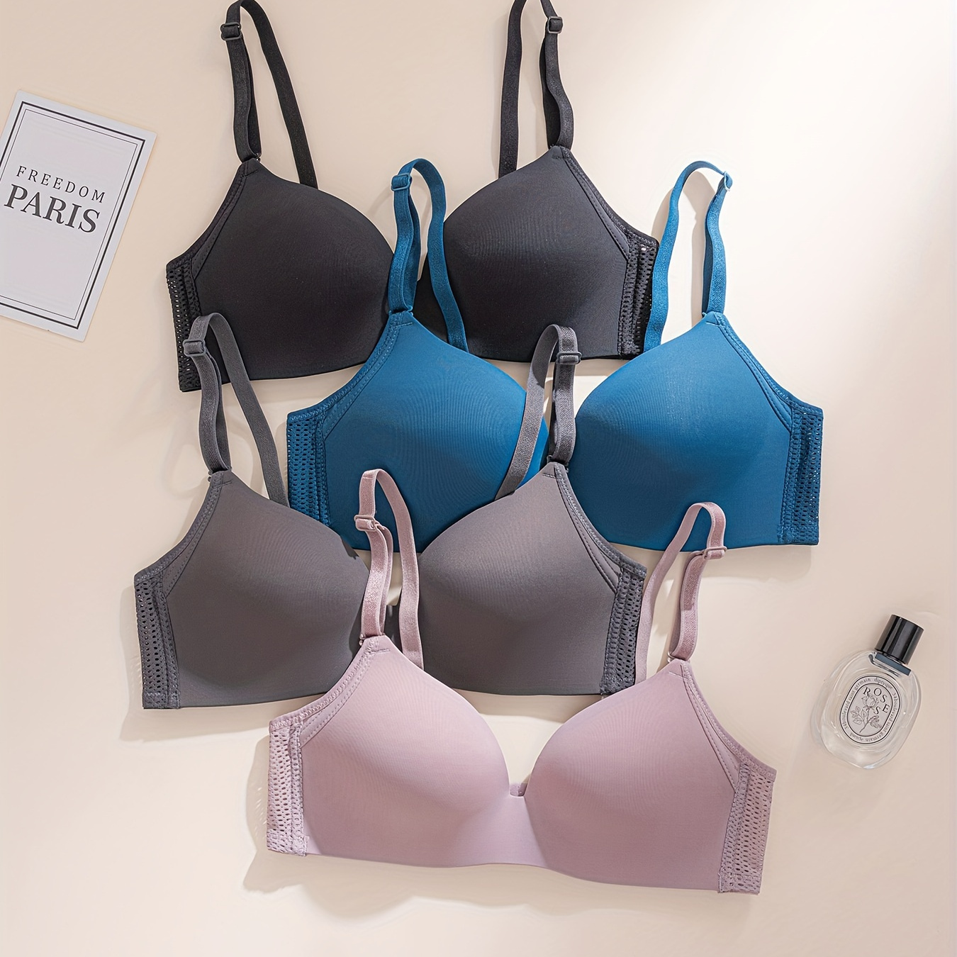 

4- Assorted Wireless Bra, T- Women's Bra, ,