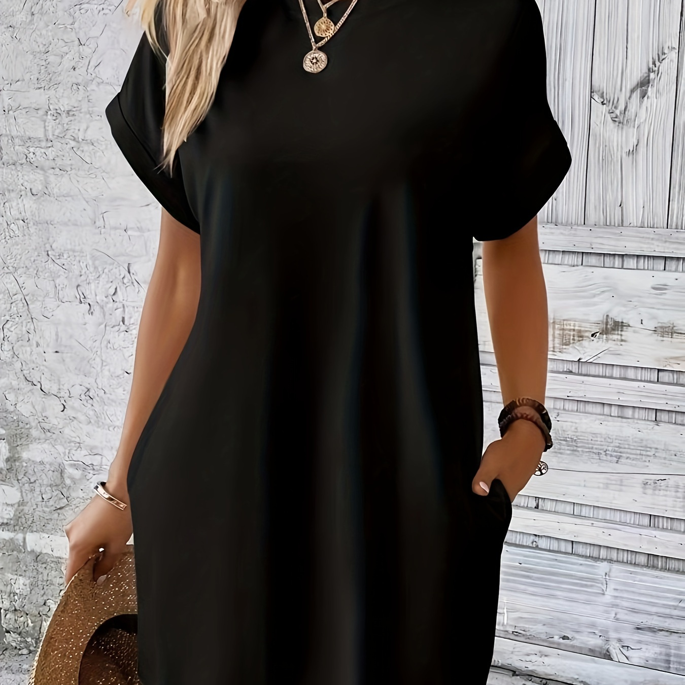 

Plus Size Solid Pocket Baggy Dress, Casual Short Sleeve Dress For Spring & Summer, Women's Plus Size Clothing