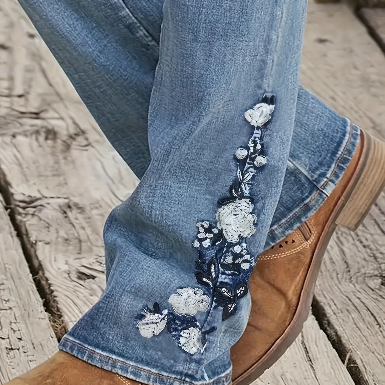 

Pantalon bootcut en denim stretch brodé floral pour femme, jean évasé décontracté à poches passepoilées - Parfait pour l'automne et l'hiver