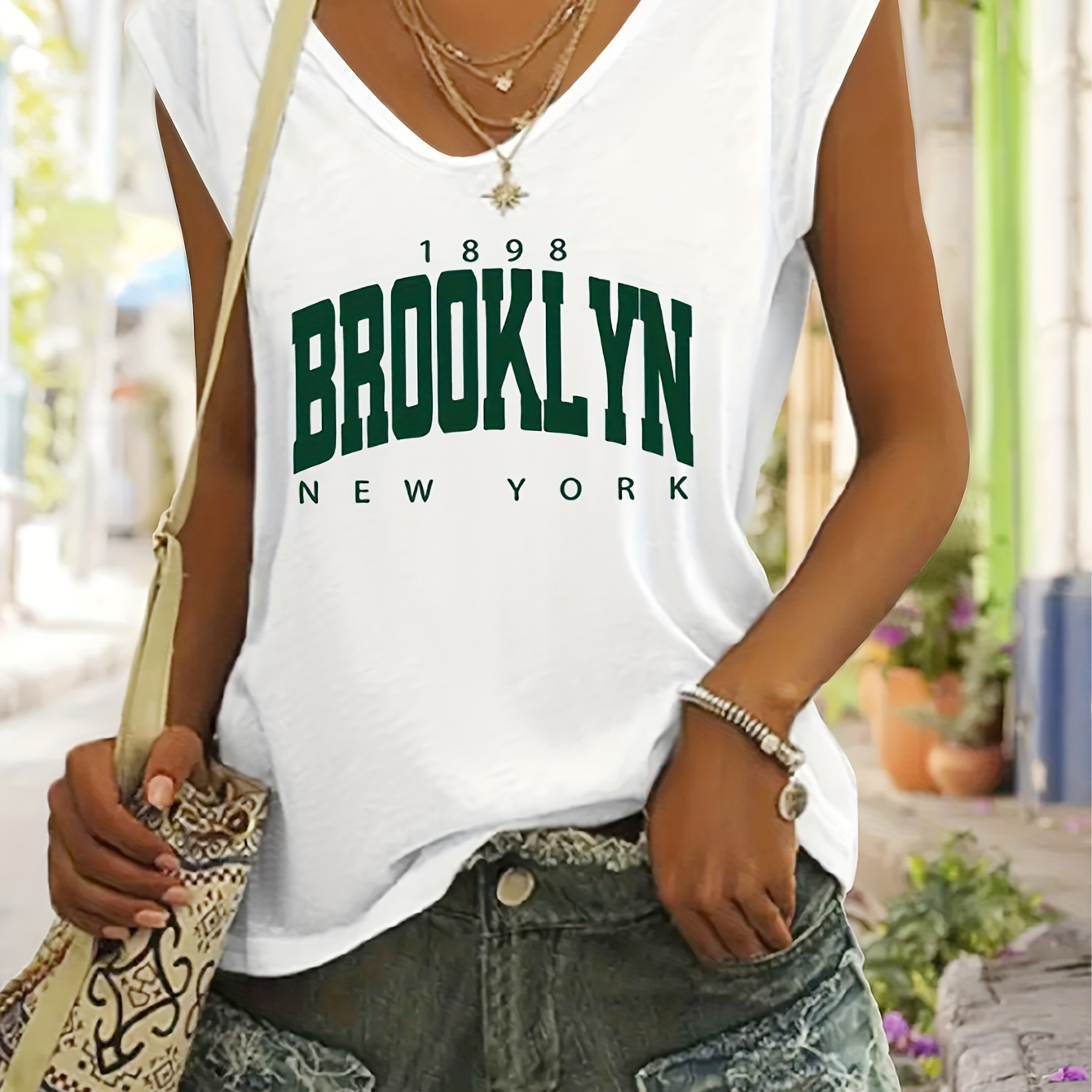 

Brooklyn Print Cap Sleeve T-shirt, Casual V Neck Top For Spring & Summer, Women's Clothing