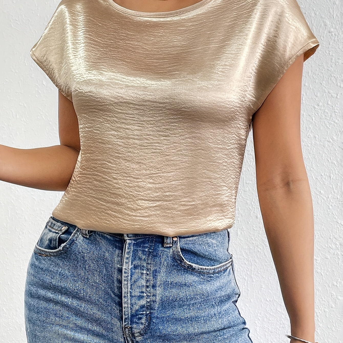 

Blouse Élégante en Satin de Couleur Unie pour Femme avec Manches Chauve-Souris - Col Rond, Détail , Lavable en Machine, Polyester - Polyvalente pour Toutes les