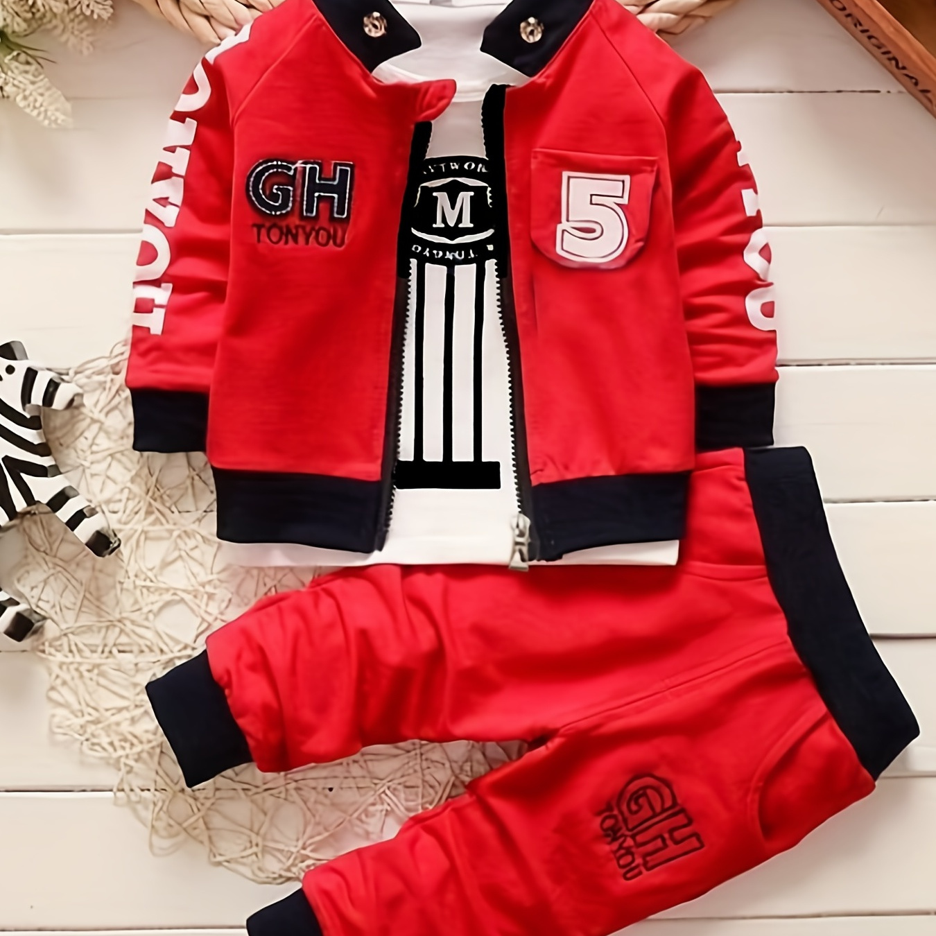 

Children's Fashion Casual Outfit, Long-sleeved Number 5 Printed Zipper Coat Round Neck T-shirt Trousers 3pcs Set For Spring And Autumn