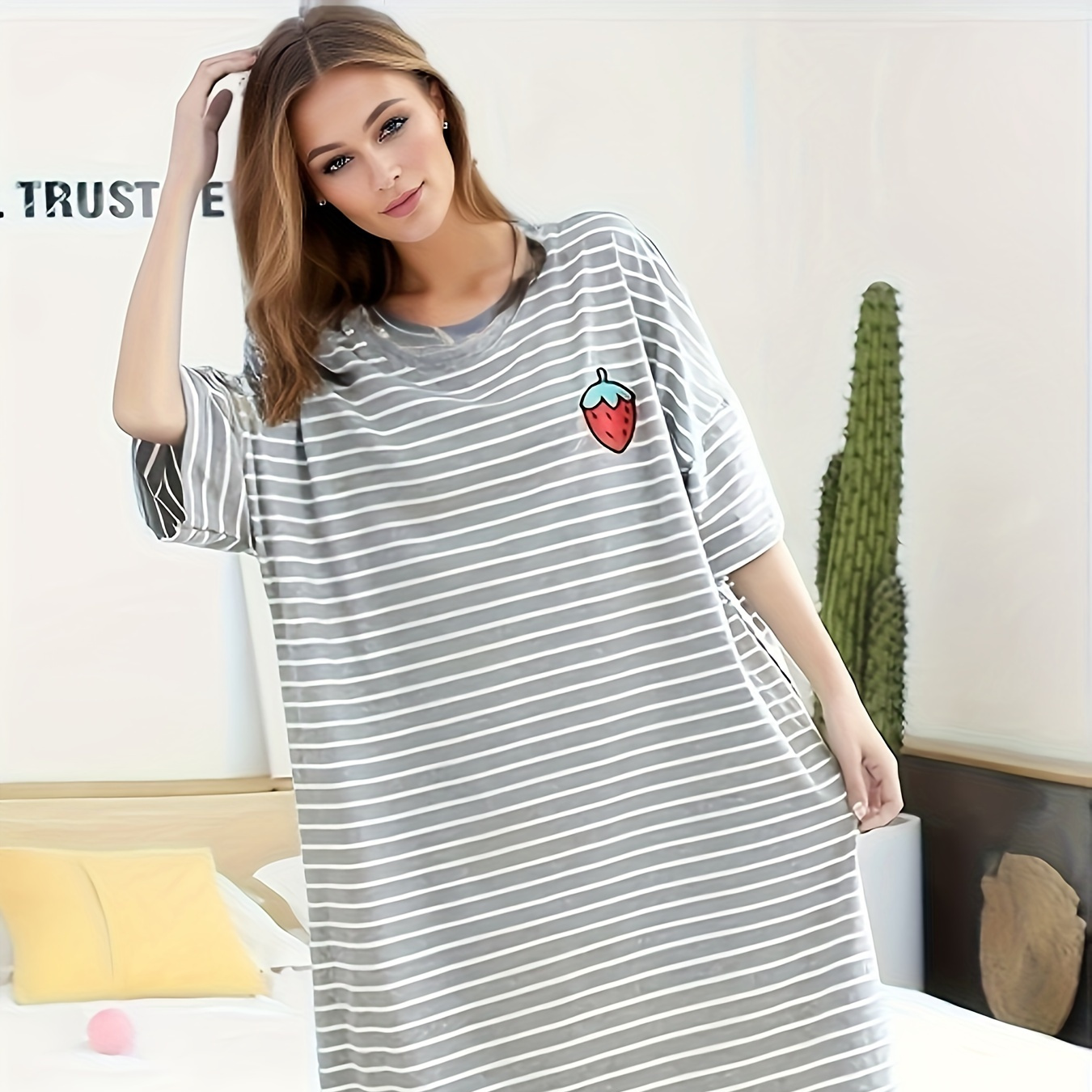 

Striped Print Drop Shoulder Short Sleeve Sleep Dress, Casual Loose-fit Nightgown For Women, Round Neck Pullover Sleepwear Dress