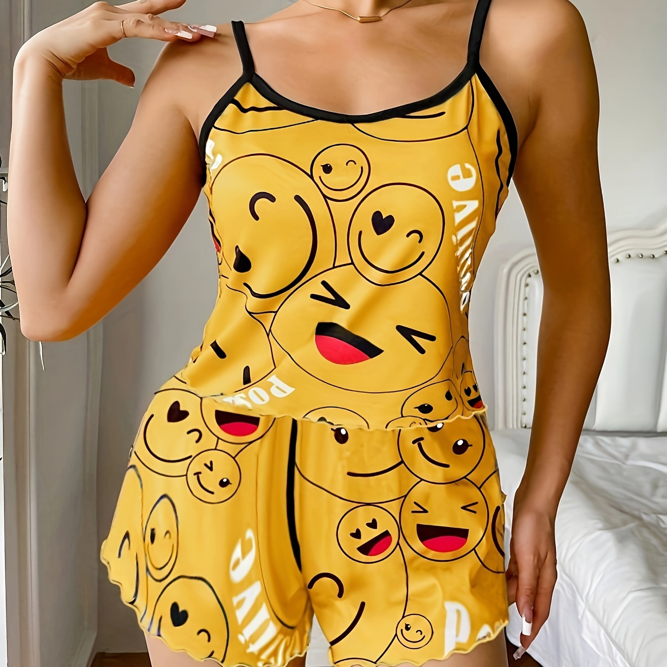 

Women's Funny Face Print Casual Pajama Set, Round Neck Backless Cami Top & Shorts, Comfortable Relaxed Fit, Summer Nightwear