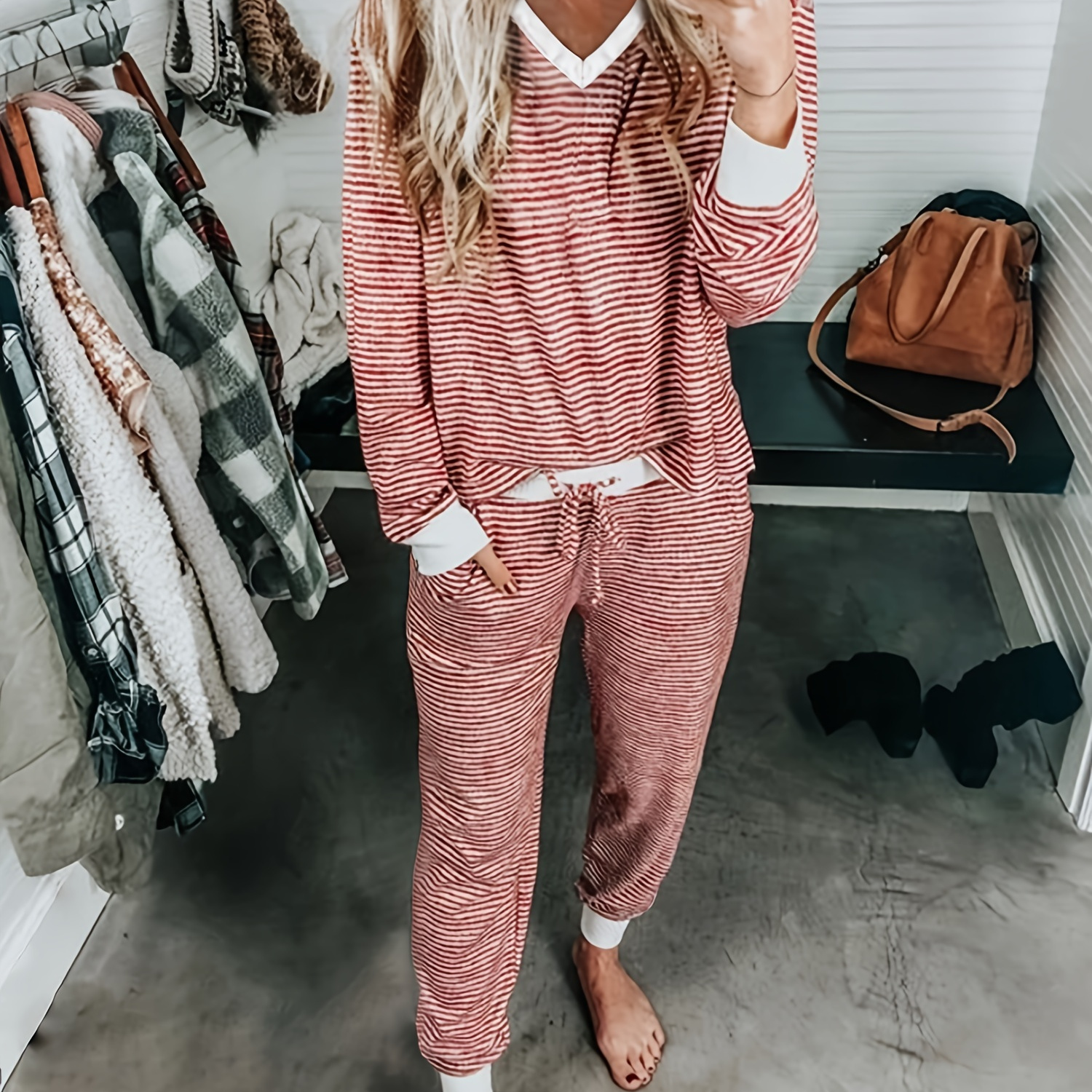 

Women's Stripe Print Casual Lounge Set, Long Sleeve V Neck Top & Jogger Pants, Comfortable Relaxed Fit For Fall & Winter