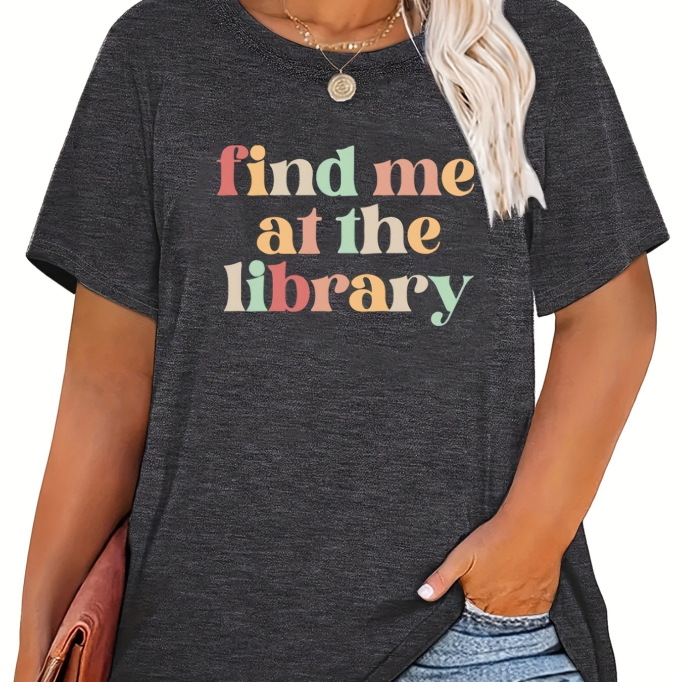 

Plus Size Find Me At The Library Print T-shirt, Casual Crew Neck Short Sleeve Top For Spring & Summer, Women's Plus Size Clothing