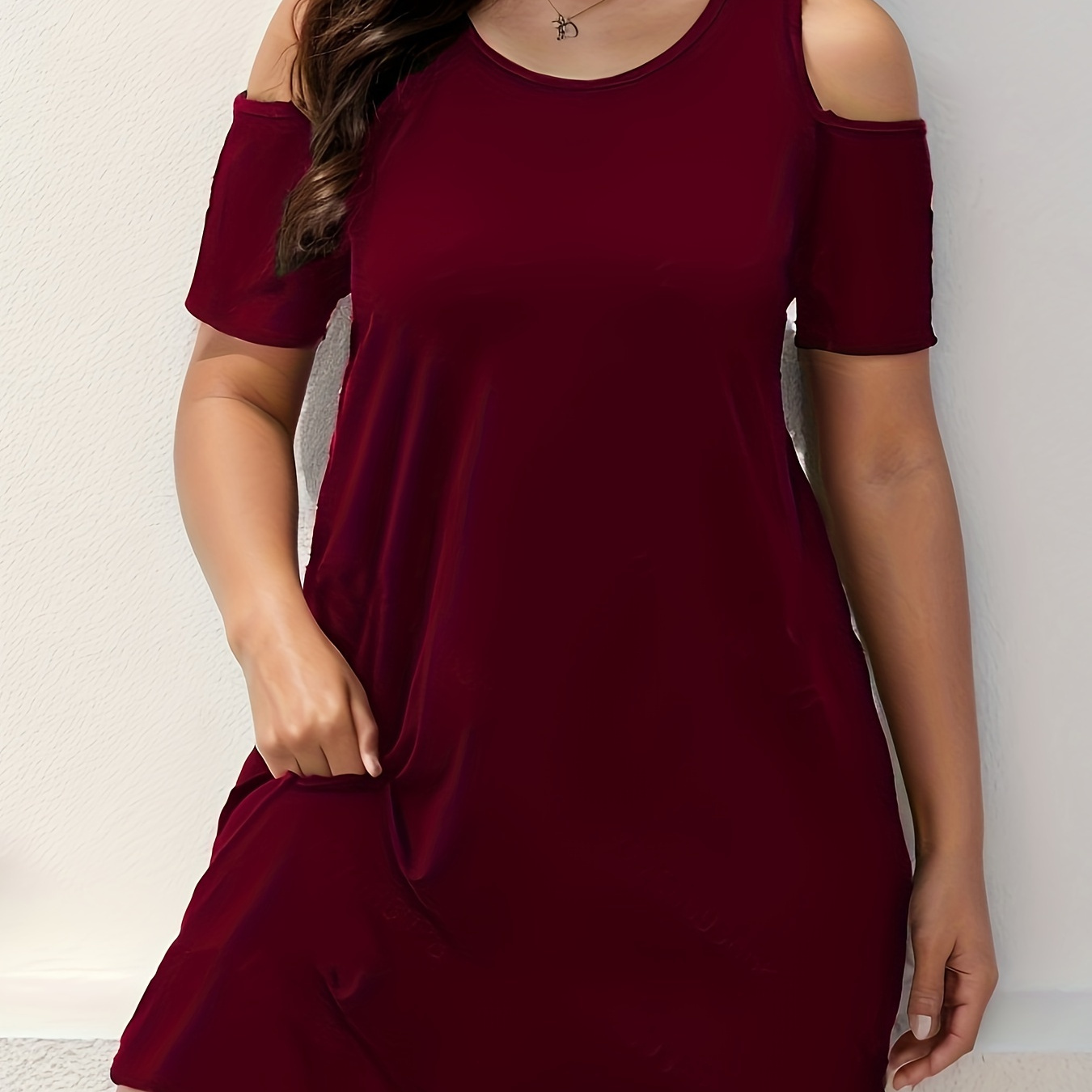 

Plus Size Solid Cold Shoulder Dress, Elegant Short Sleeve Crew Neck Dress For Spring & Summer, Women's Plus Size Clothing