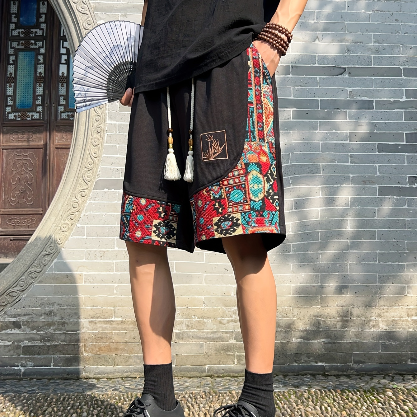 

Men's Loose Ethnic Embroidery Shorts With Pockets, Casual Drawstring Shorts For Summer