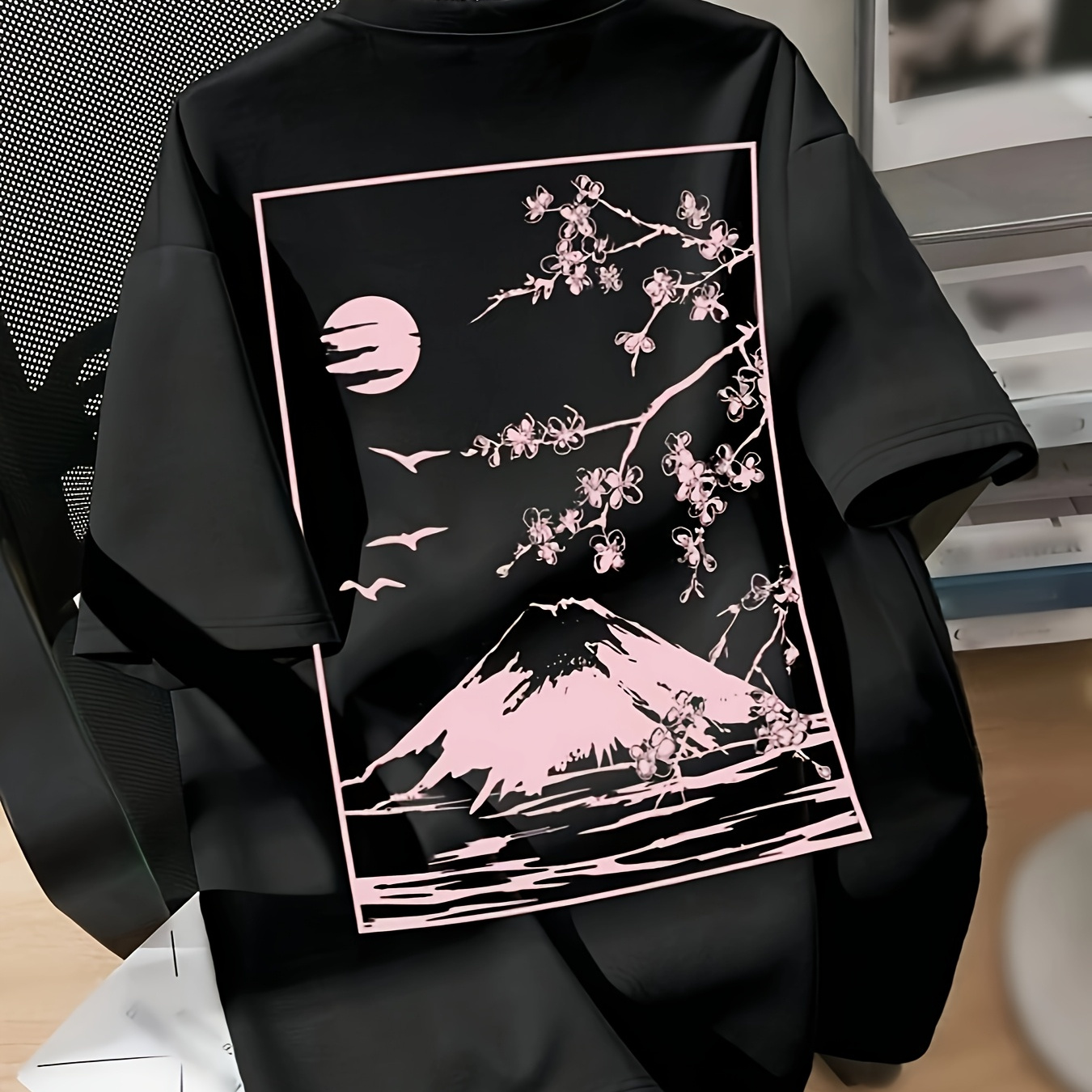 

T-shirt décontracté à imprimé de paysage japonais, en polyester, col rond, manches courtes, de cerisier et le Fuji, pour toutes les , en .