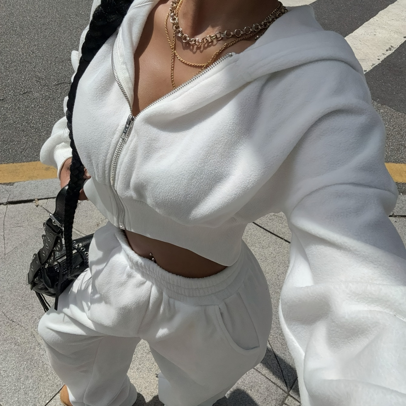 

Costume 2 pièces pour Femme en Blanc avec Hoodie et Pantalon