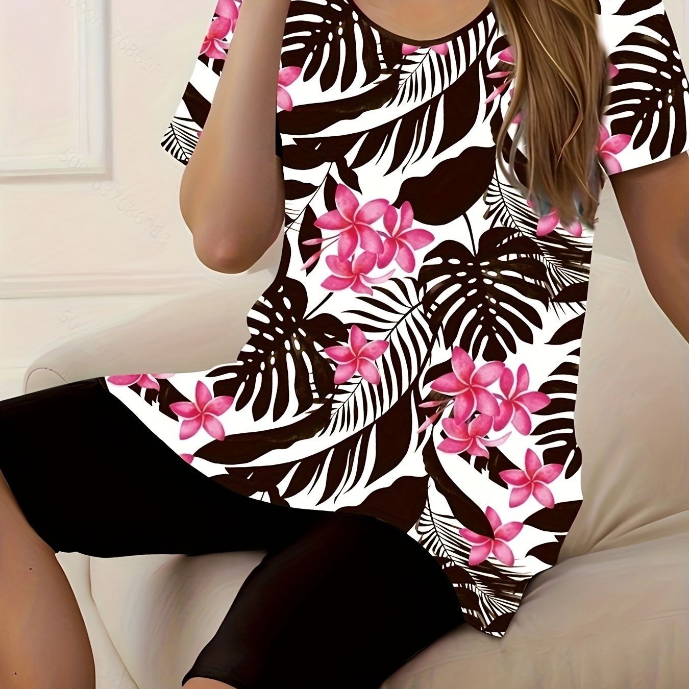 

Plus Size Floral Print Two-piece Set, Casual Crew Neck Short Sleeve Top & Shorts Outfits, Women's Plus Size Clothing