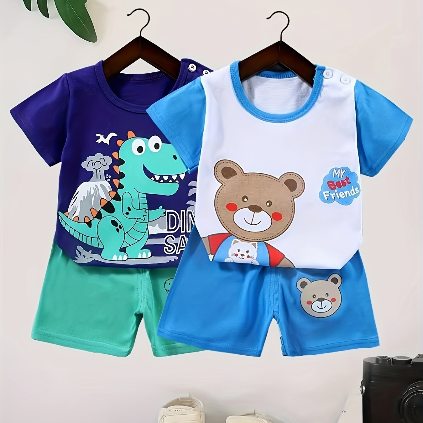 

4pcs - 2 Outfits Set Boys Casual Dino And Bear Print Comfortable Versatile Short Sleeve T-shirt & Shorts Set, Cool, Lightweight And Comfy Summer Clothes