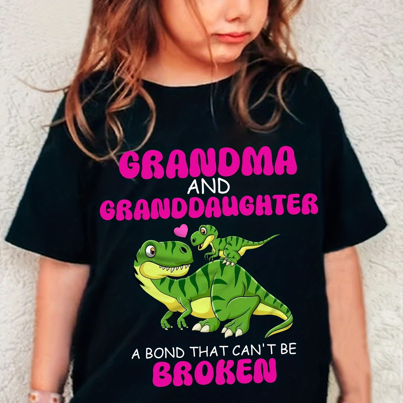 

Cartoon Dinosaurs & Grandma & Granddaughter Graphic Print, Girls' Casual & Comfy Crew Neck Short Sleeve Tee For Spring & Summer, Girls' Clothes For Outdoor Activities