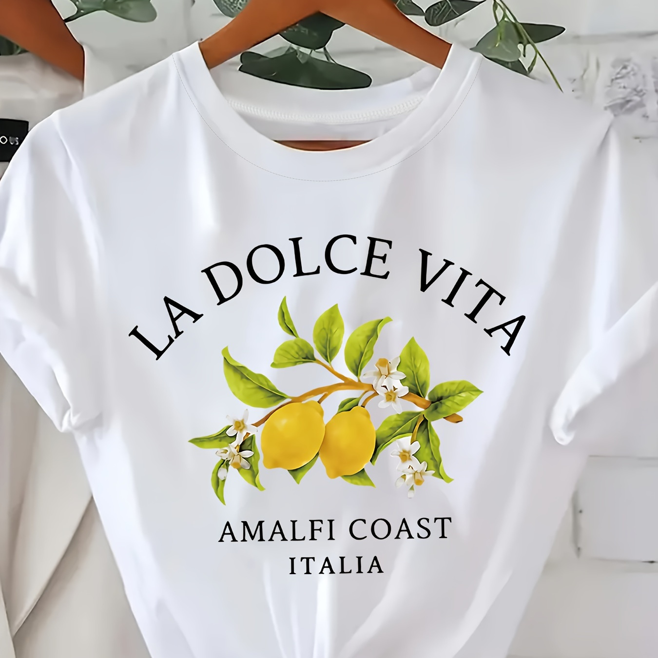 

La Vita Amalfi Italia T-shirt - Casual Crew Neck Short Sleeve Polyester Tee With Fruit & Vegetable Pattern For Women