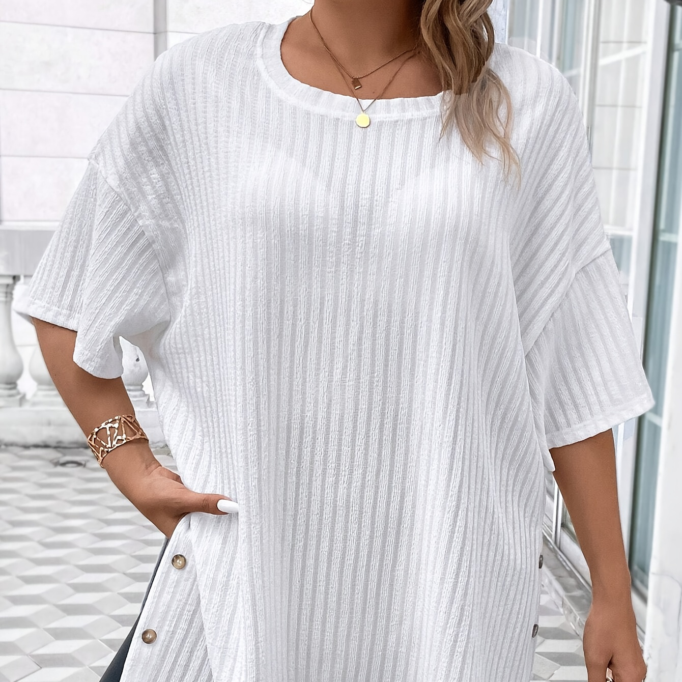 

Plus Size Button Decor Slit T-shirt, Casual Short Sleeve Top For Spring & Summer, Women's Plus Size Clothing