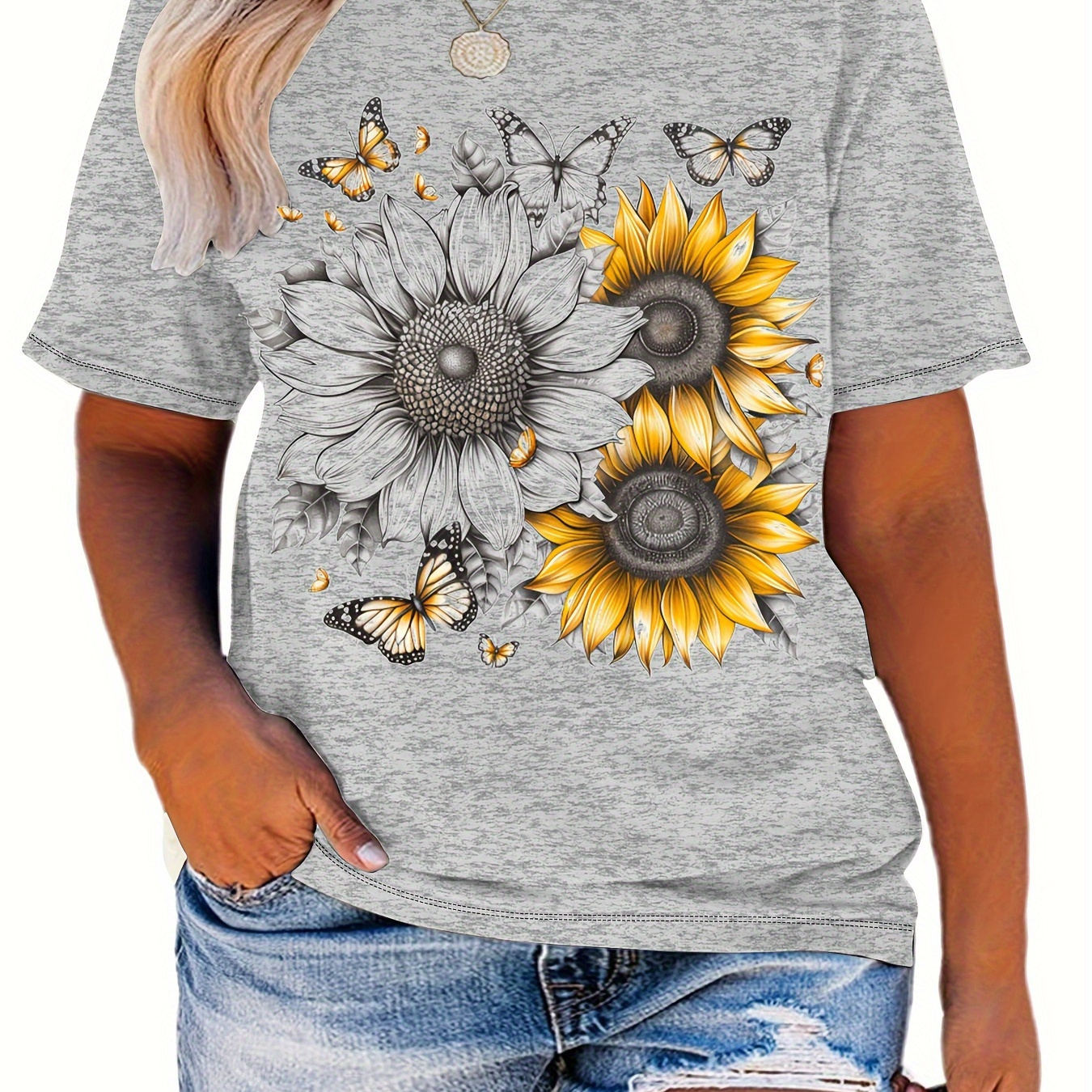 

Women's Plus Size Casual T-shirt With Geometric Print - Comfy Polyester, Crew Neck, Short Sleeve Top