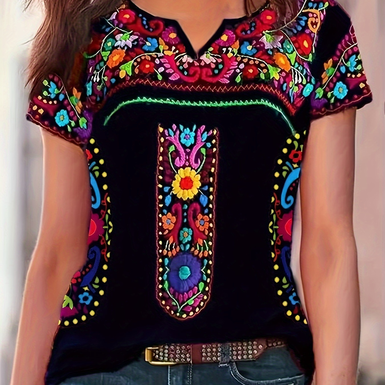 

Tribal Print Notch Neck T-shirt, Casual Short Sleeve Top For Spring & Summer, Women's Clothing