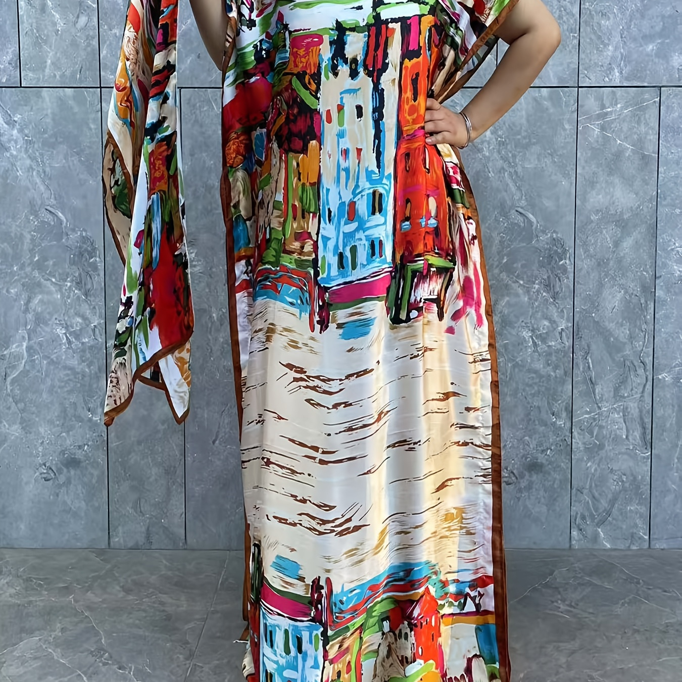 

Robe Kaftan Florale Élégante Grande Taille avec Foulard - Manches Courtes, Col Rond, Longueur Maxi pour Femme - Parfaite pour & l'Été