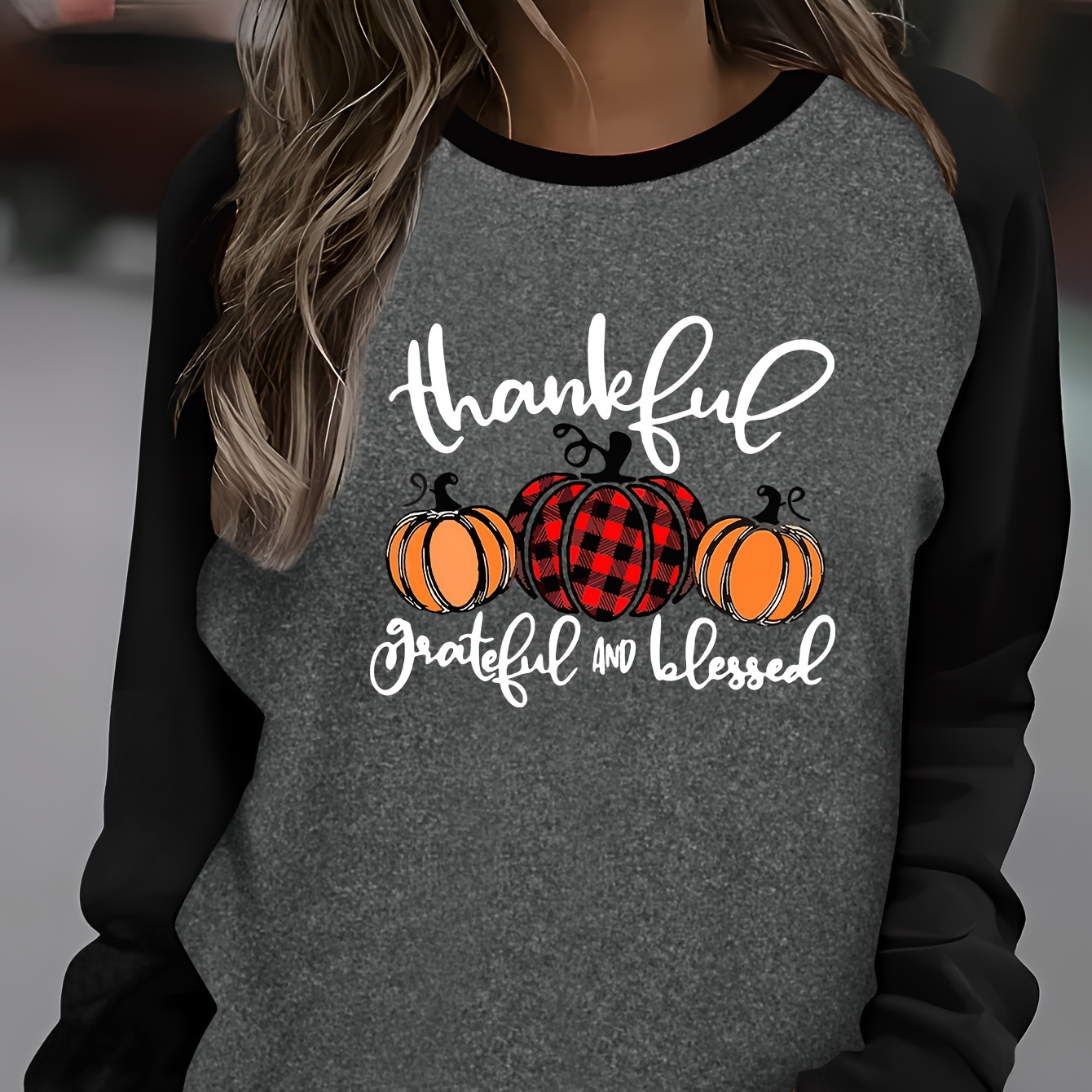 

Pumpkin Print T-shirt, Long Sleeve Crew Neck Casual Top For Spring & Fall, Women's Clothing