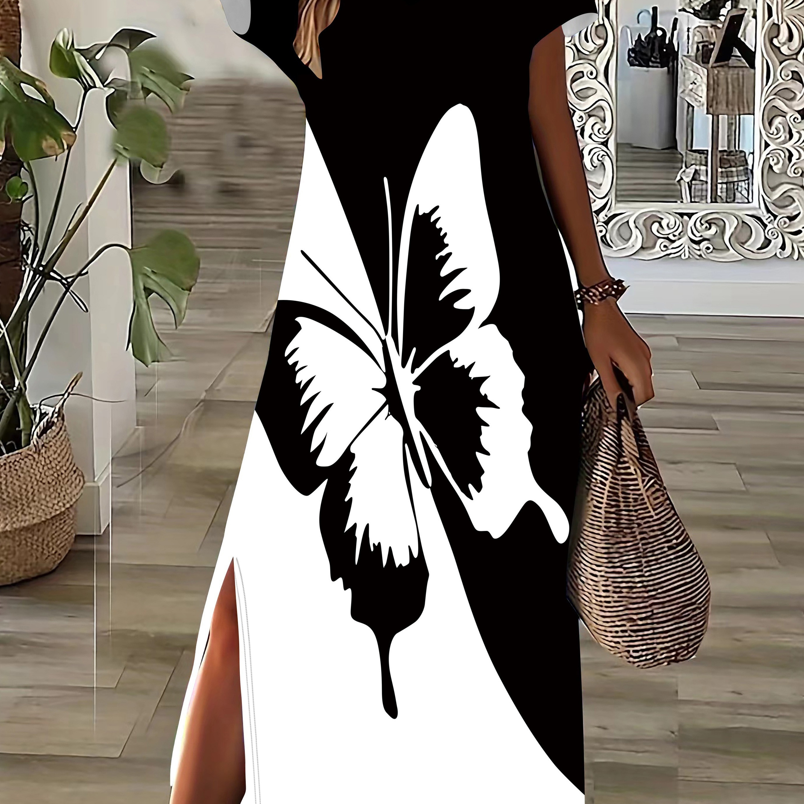 

Butterfly Print Colorblock Split Hem Dress, Casual V Neck Short Sleeve Dress For Spring & Summer, Women's Clothing