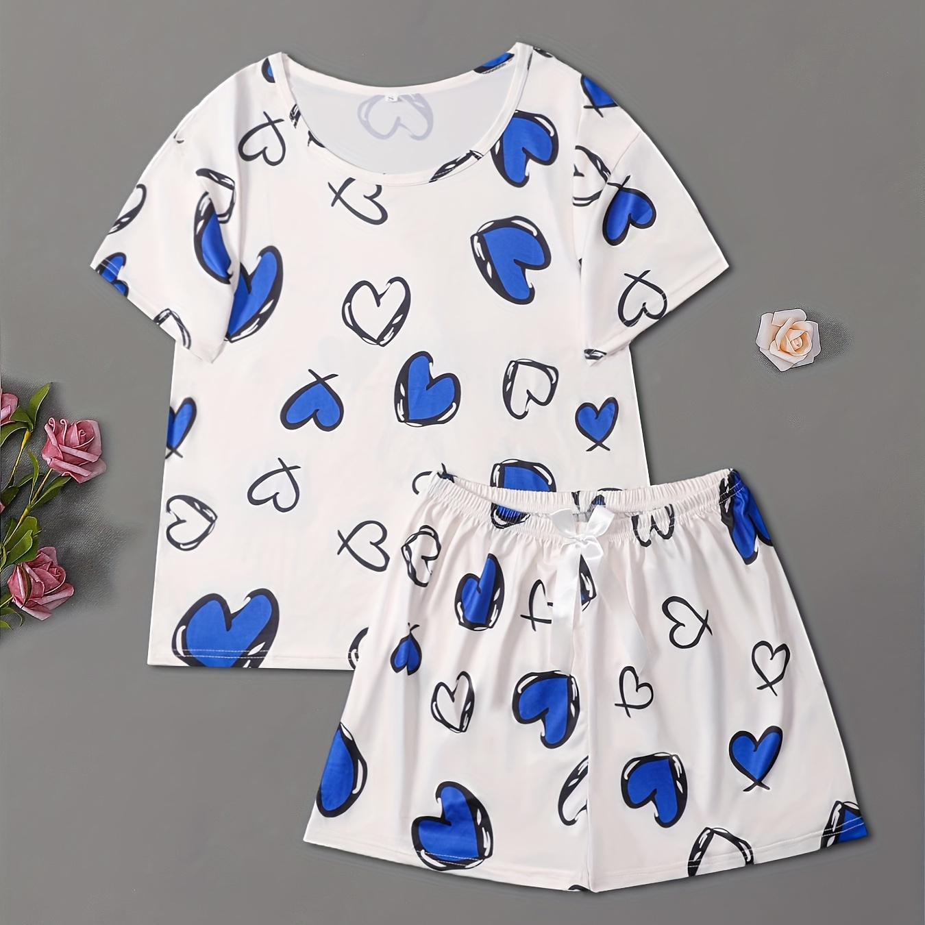 

Women's Plus Casual Pajamas Set, Plus Size Heart Print Short Sleeve Crew Neck Top & Bow Shorts Pajamas 2 Piece Set