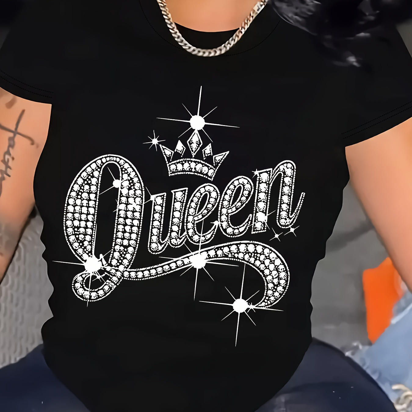 

Plus Size Queen Pattern Print Crew Neck T-shirt, Casual Short Sleeve T-shirt For Spring & Summer, Women's Plus Size Clothing