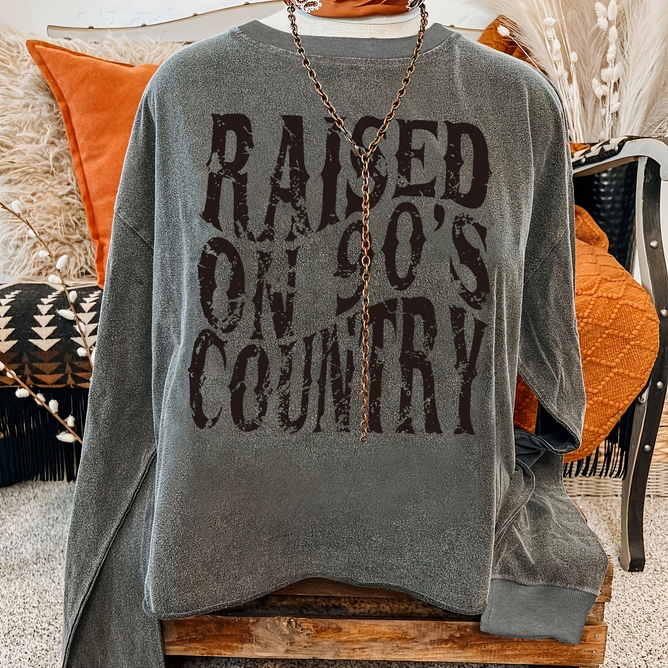 

Women's Casual Crew Neck Sweatshirt With "raised On 90's Country" Print - 100% Polyester Knit Fabric, Long Sleeve, Alphabet Pattern For Spring/fall