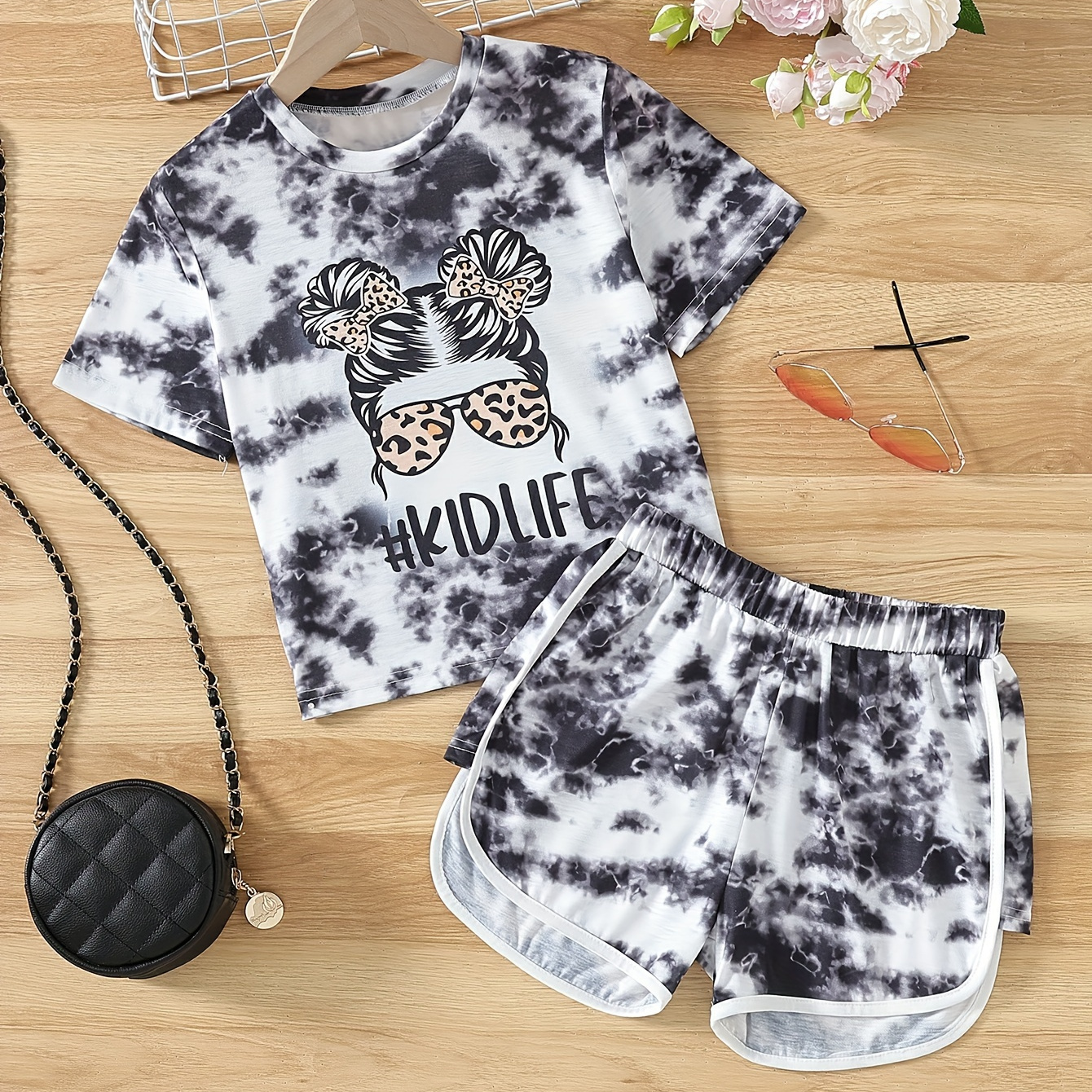 

Creative Tie Dye Pattern 2pcs Girls Cartoon Girl Print Short Sleeve T-shirt + Shorts Set For Summer Gift