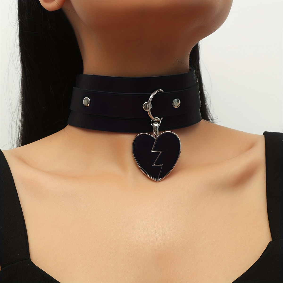 SONGER Black Leather Velvet Choker Necklace Layer Chockers Vintage Gothic  Jewelry Goth Necklace for Women