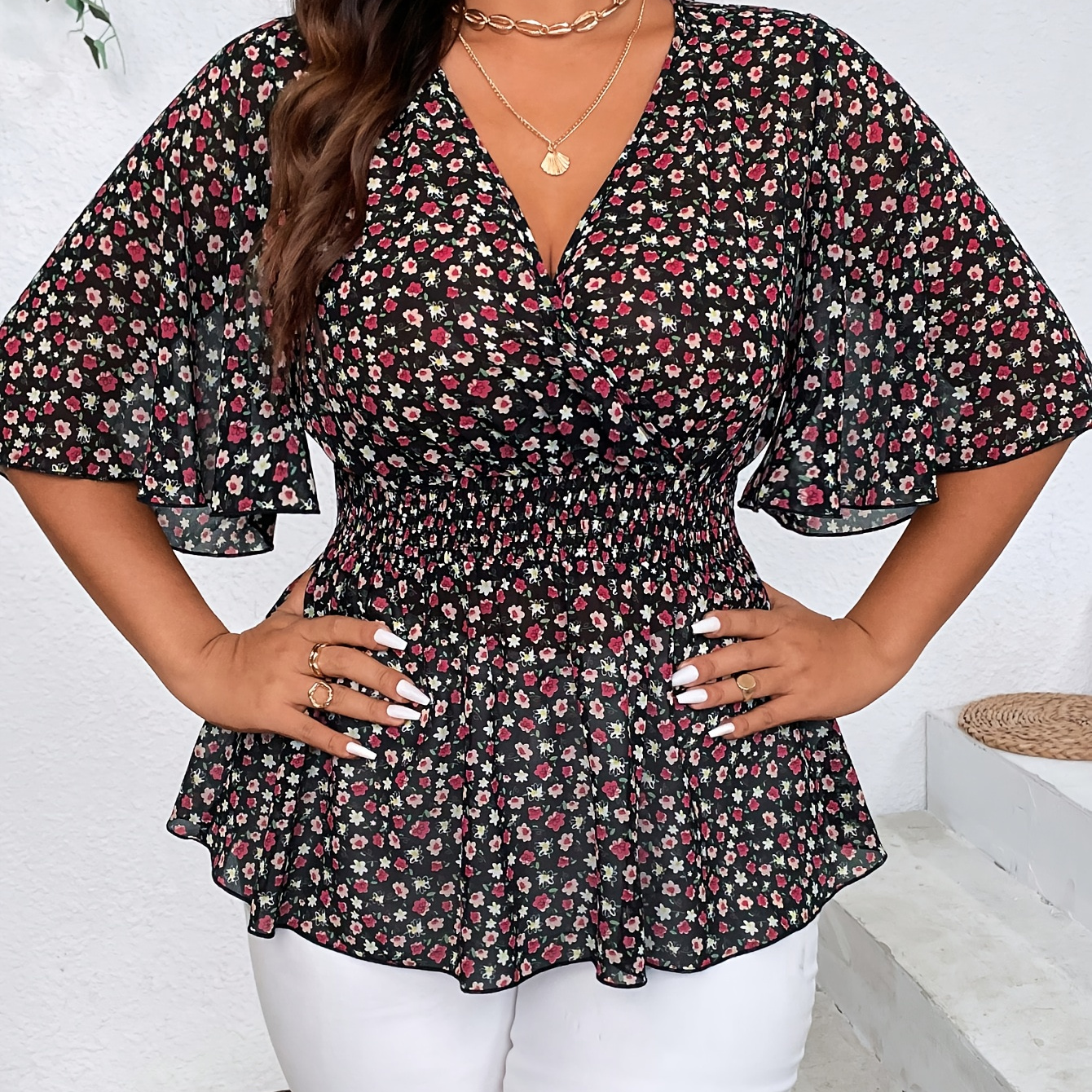 

Plus Size Floral Print Shirred Waist Blouse, Vacation Style Flutter Sleeve Surplice Neck Blouse For Spring & Summer, Women's Plus Size Clothing
