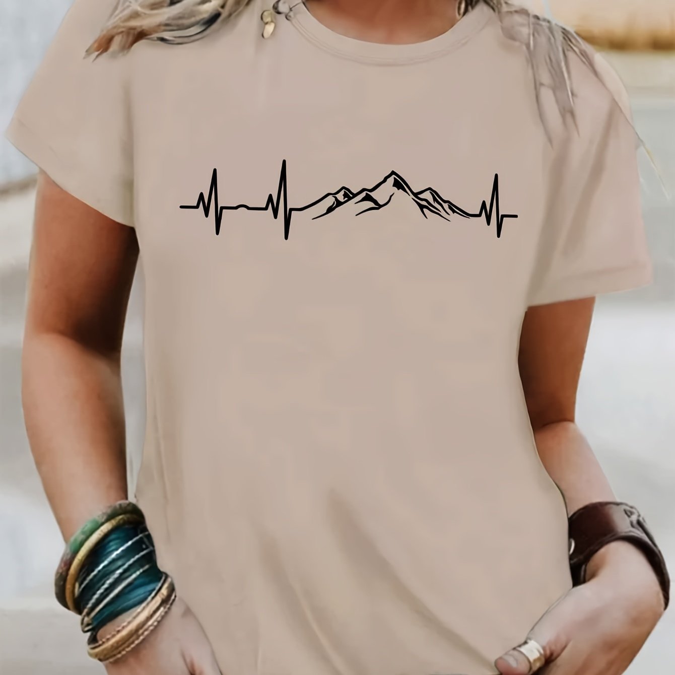 

Heart & Mountain T-shirt, Short Sleeve Crew Neck Casual Top, Polyester Spandex , Regular Length, Pullover Style, Women's Clothing