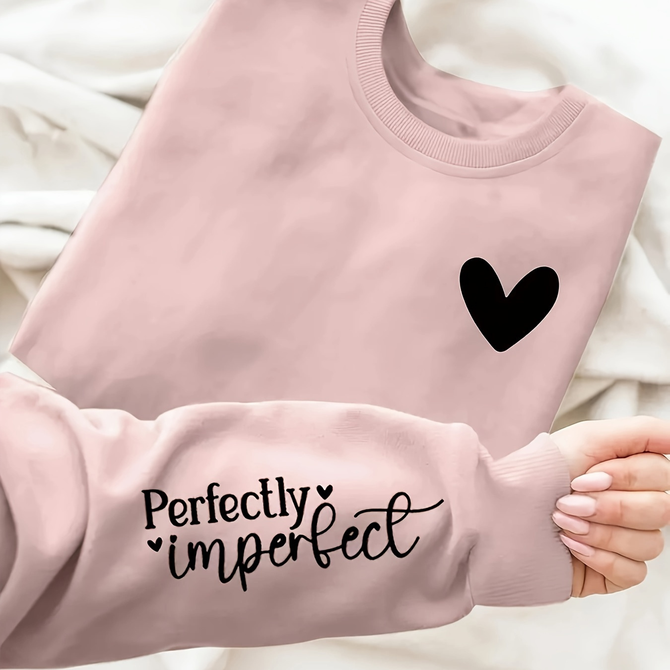 

Plus Size Heart Print Sweatshirt, Casual Long Sleeve Crew Neck Pullover Sweatshirt, Women's Plus Size Clothing