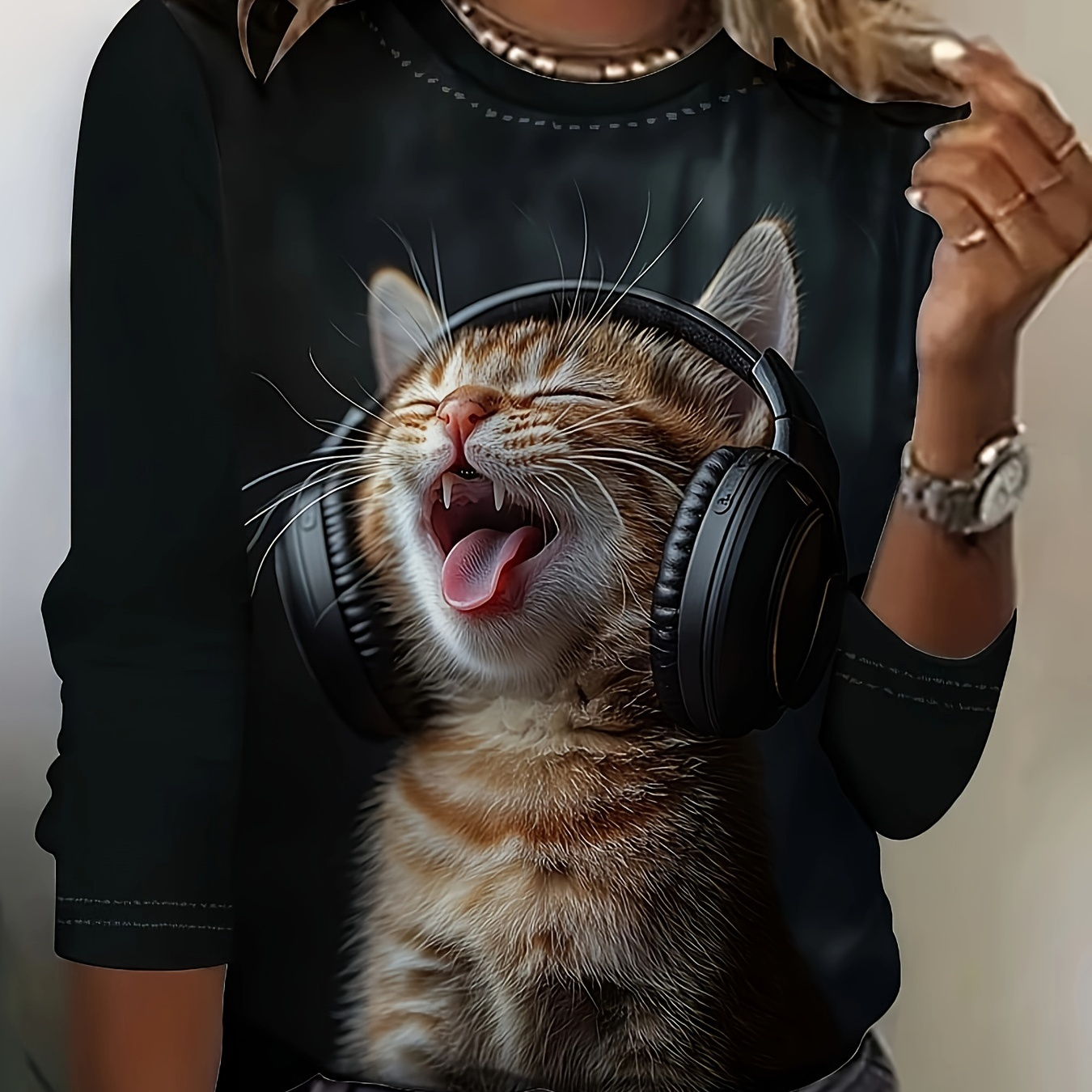 

Women's Casual Long Sleeve T-shirt With Unique Cat Print - Crew Neck, Stretchy Polyester Blend, Machine Washable - Perfect For Spring & Fall