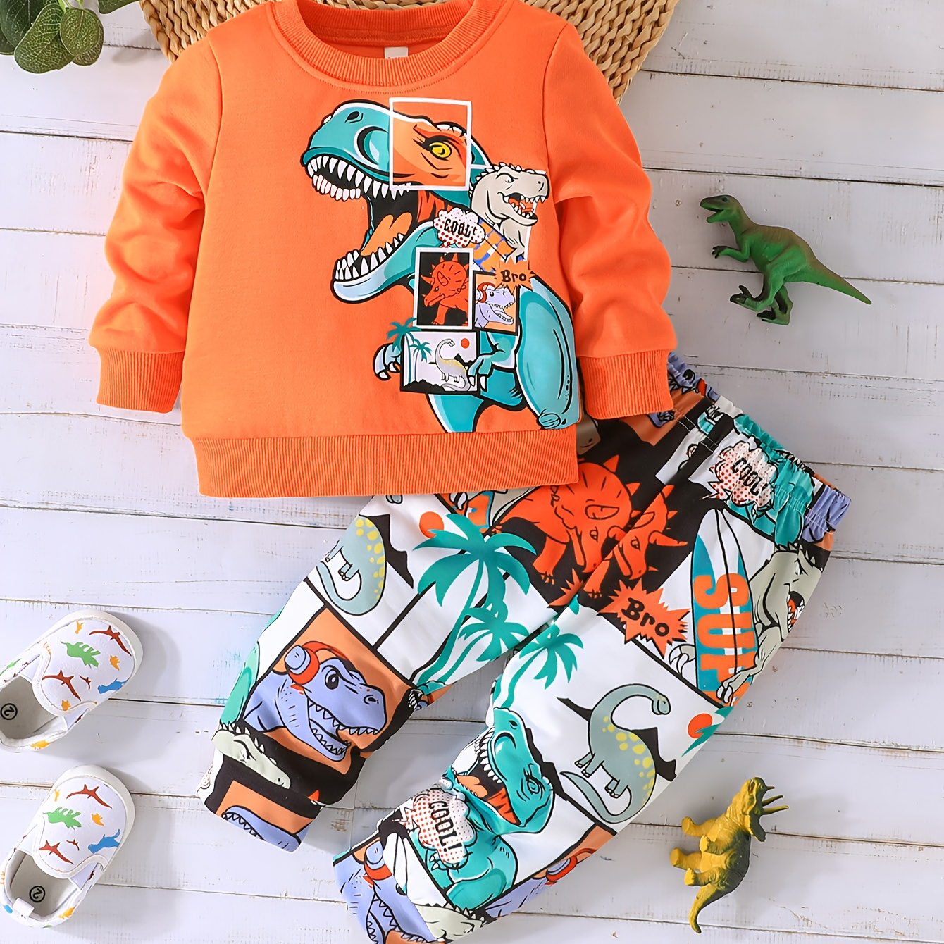 

2 pièces Sweat-shirt à imprimé de bande dessinée de dinosaure pour bébé et pantalon décontracté, ensemble de vêtements pour tout-petits et nourrissons