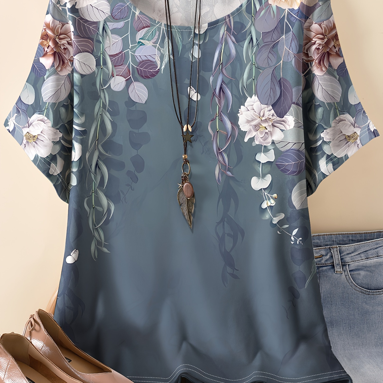 

Plus Size Floral Print T-shirt, Vintage Crew Neck Short Sleeve Top For Spring & Summer, Women's Plus Size Clothing