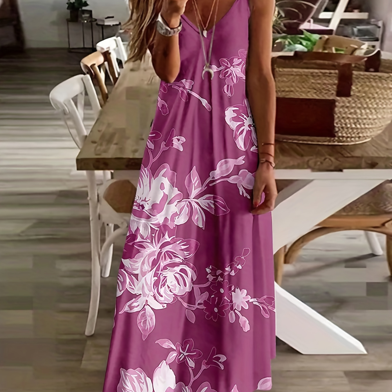 

Plus Size Casual Cami Dress, Women's Plus Floral Print V Neck Slight Stretch Maxi Cami Dress