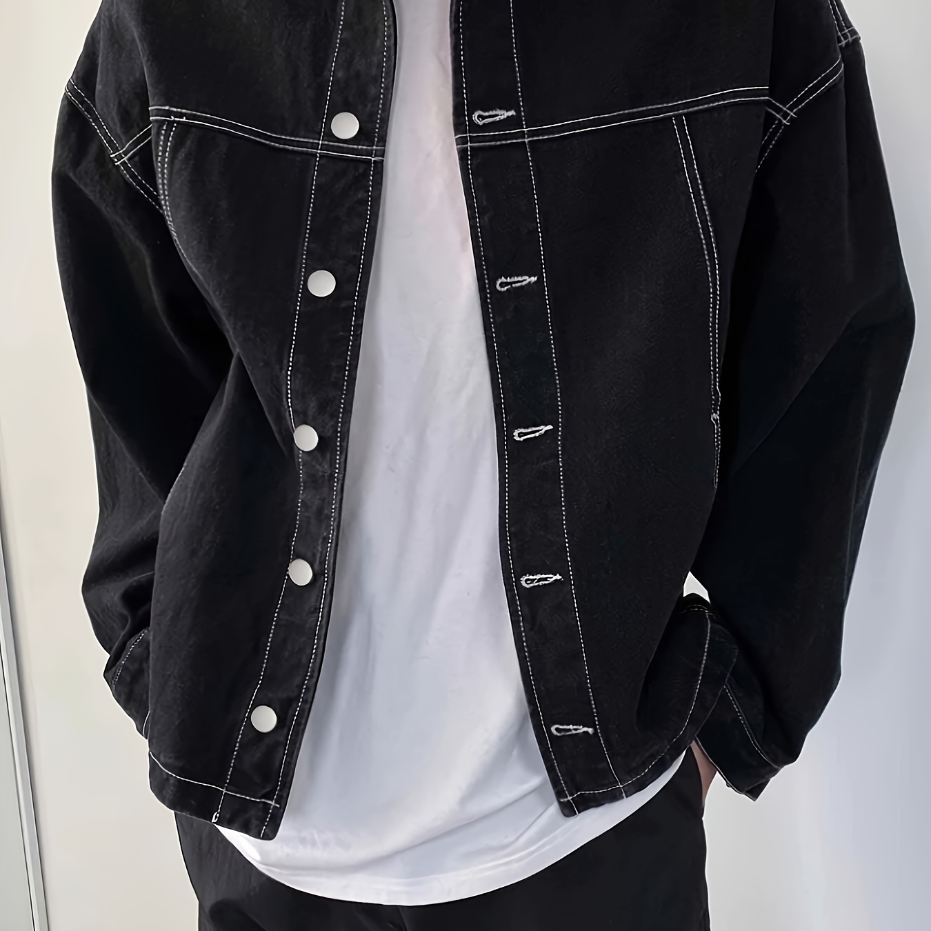 

Men's Casual Fashion Denim Jacket, Relaxed Fit Turn-down Collar Denim Coat With Button Closure