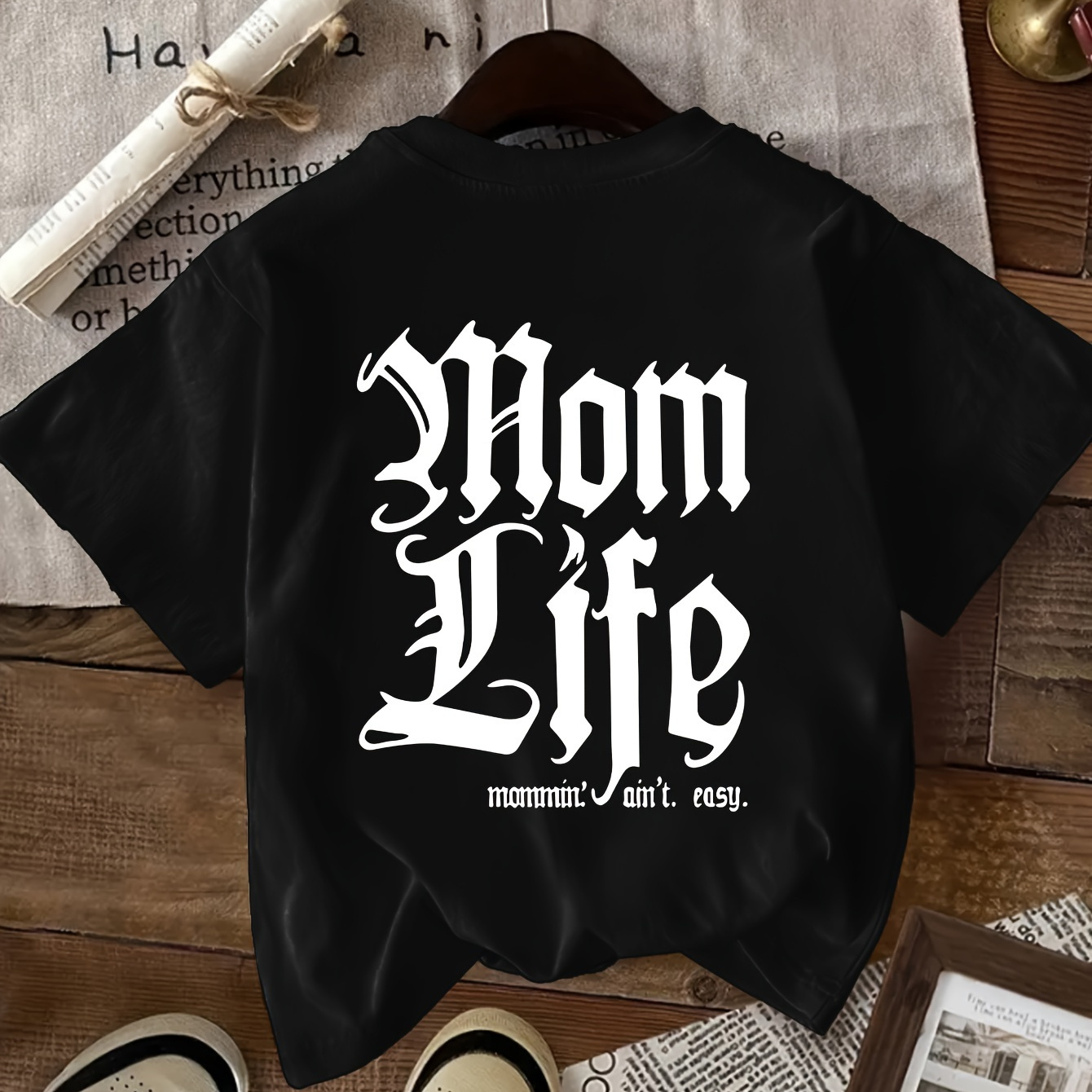 

Women's Casual Crew Neck T-shirt With Mom Life Print - 95% Polyester 5% Elastane Knit Fabric - Alphabet Pattern Regular Fit Top For Summer