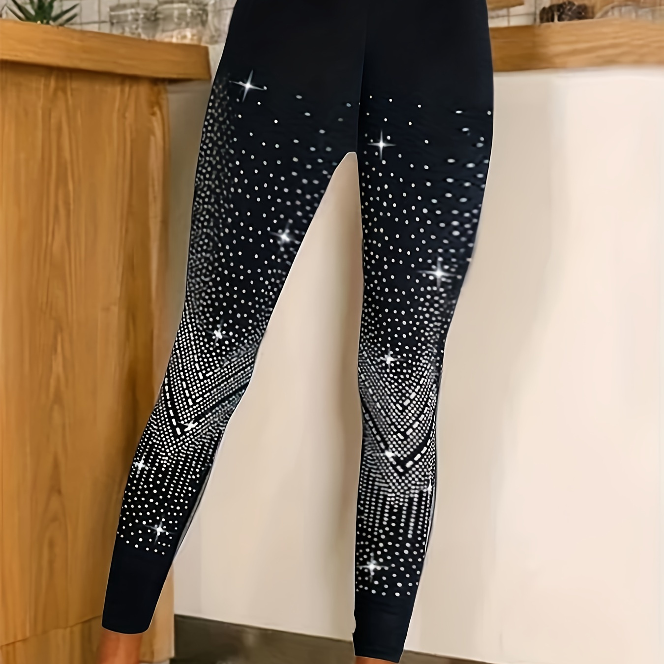 

Plus Size Shiny Rhinestone Skinny Cropped Leggings, Casual High Waist Stretchy Leggings For Spring & Summer, Women's Plus Size Clothing