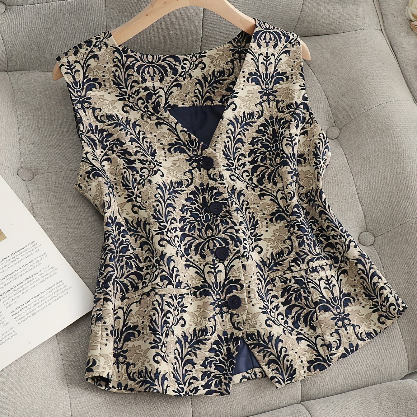 

[ Texture] Elegant Floral Print Sleeveless Blazer Vest For Women - Chic V-neck, Button Front, Lightweight Polyester, Fashion Casual Jacket