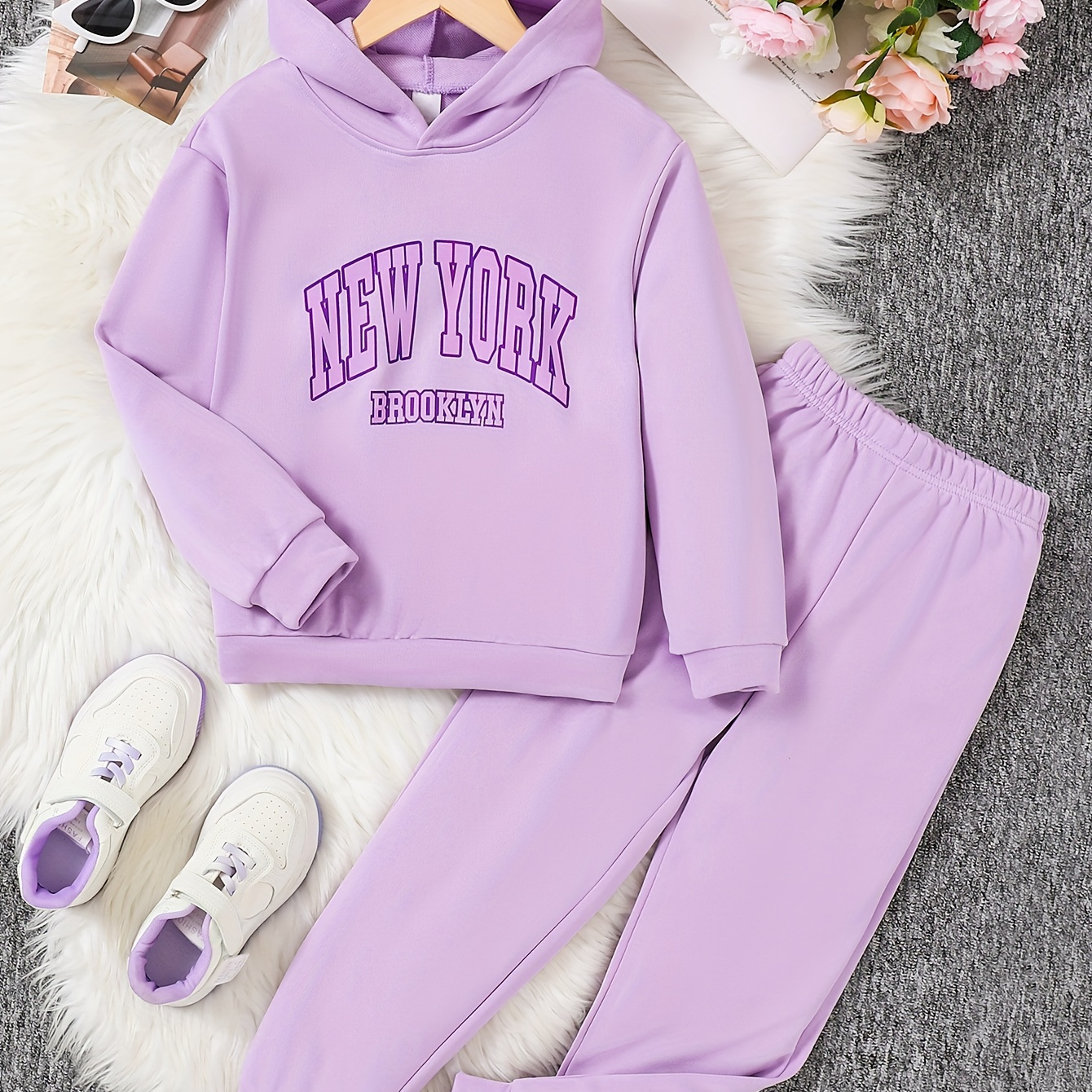 

2pcs, Casual New York Print Long Sleeve Hoodie + Elastic Waist Pants Set For Girls Outdoor Gift