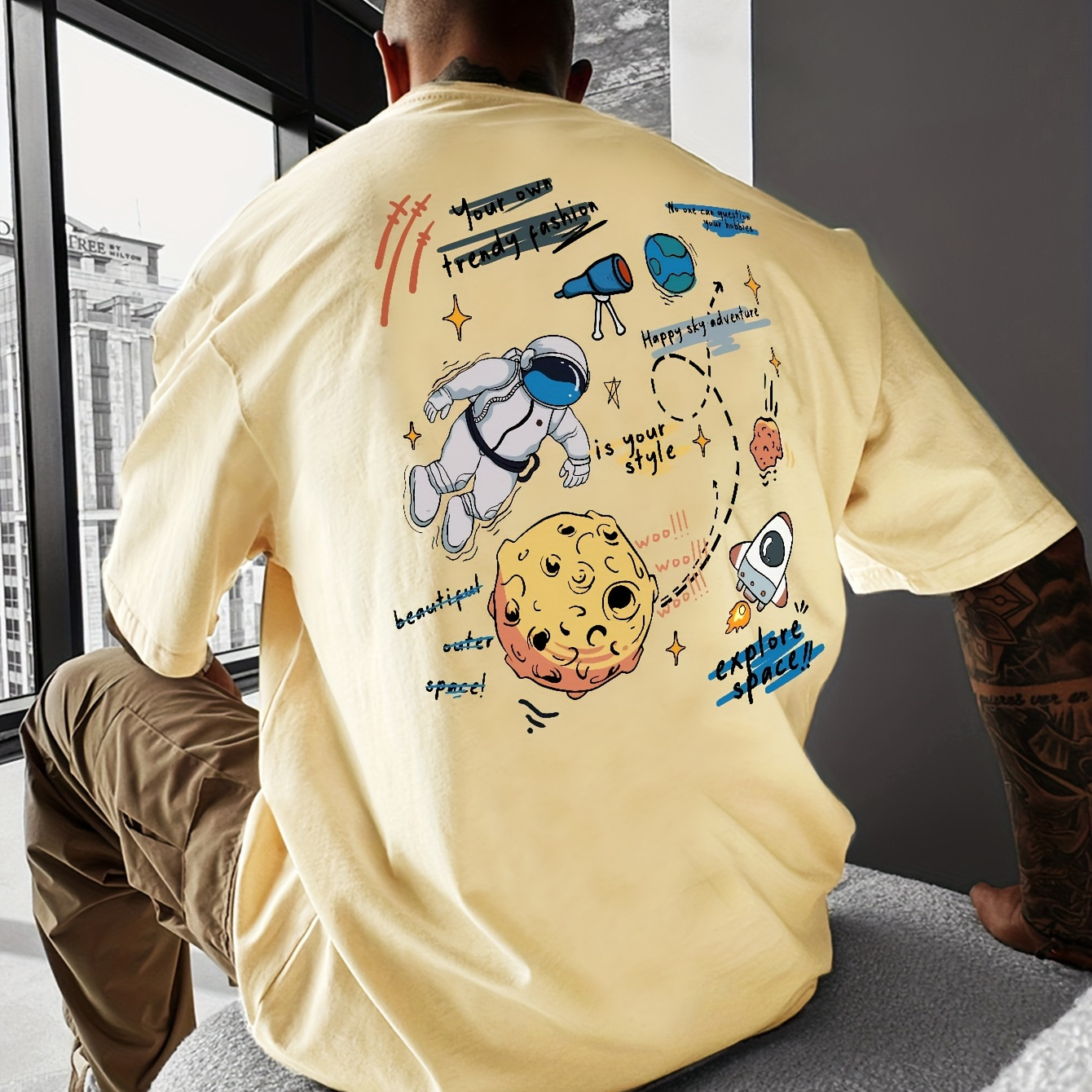 

Cartoon Spaceman Print Men's Casual Short Sleeve Crew Neck T-shirt, Summer Outdoor