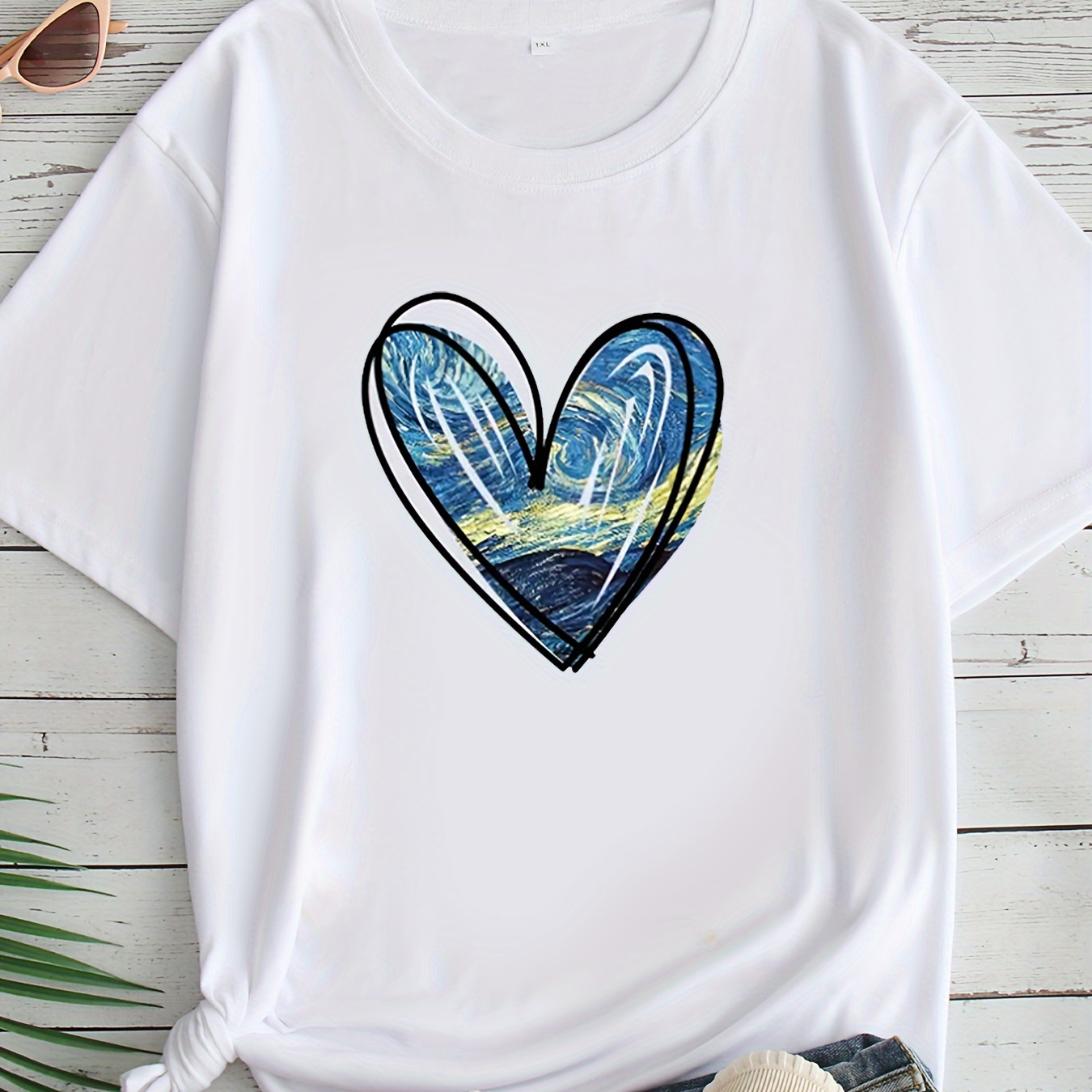 

Plus Size Heart Print T-shirt, Casual Crew Neck Short Sleeve Top For , Women's Plus Size Clothing