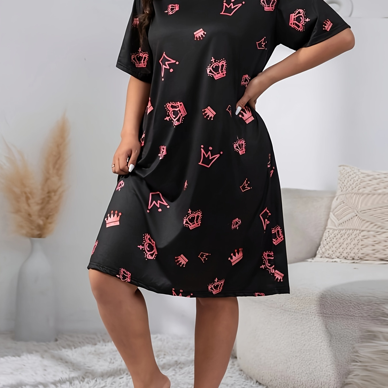 

Plus Size Elegant Nightdress, Women's Plus Crown Graphic Short Sleeve Medium Stretch Sleep Dress