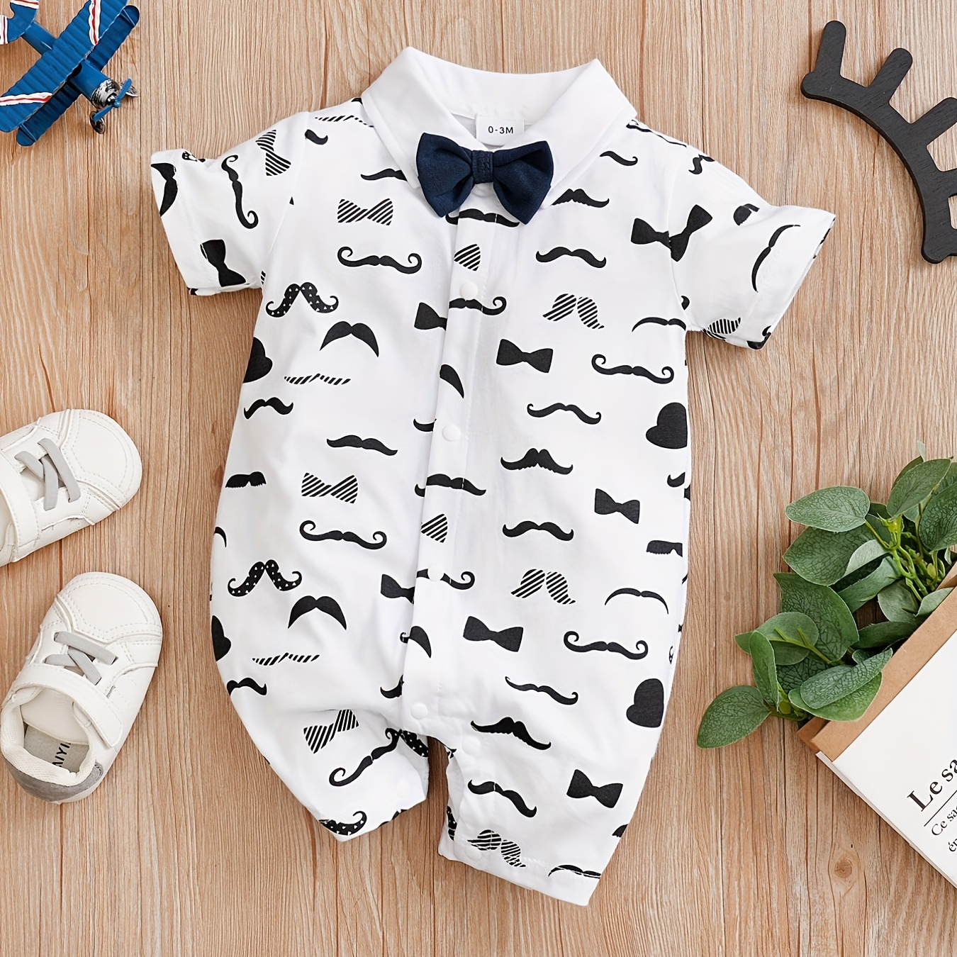 

Baby Boys Casual Cute Bow Tie Cotton Onesie With Mustache Print For Summer Holiday Party