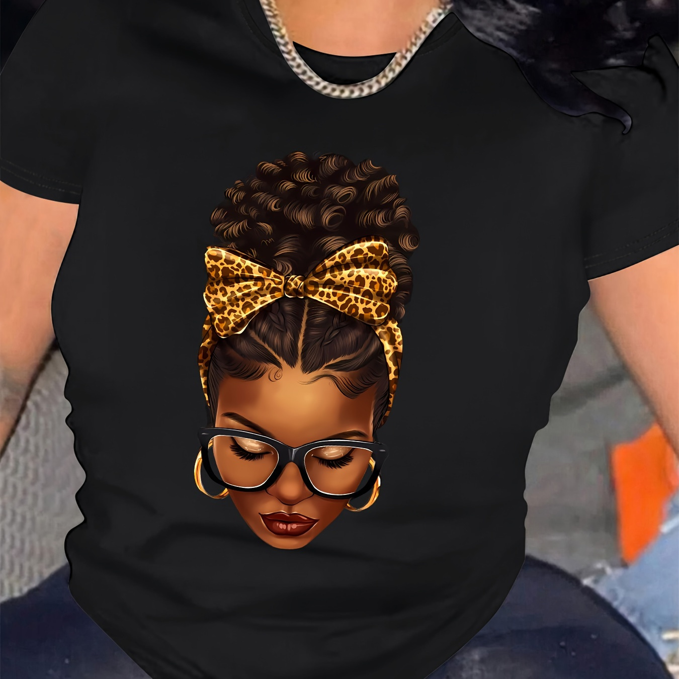 

Women's Summer Casual Short-sleeve T-shirt With Leopard Bow Hairstyle Graphic, Crew Neck Fashion Top, Leisure Sport Style