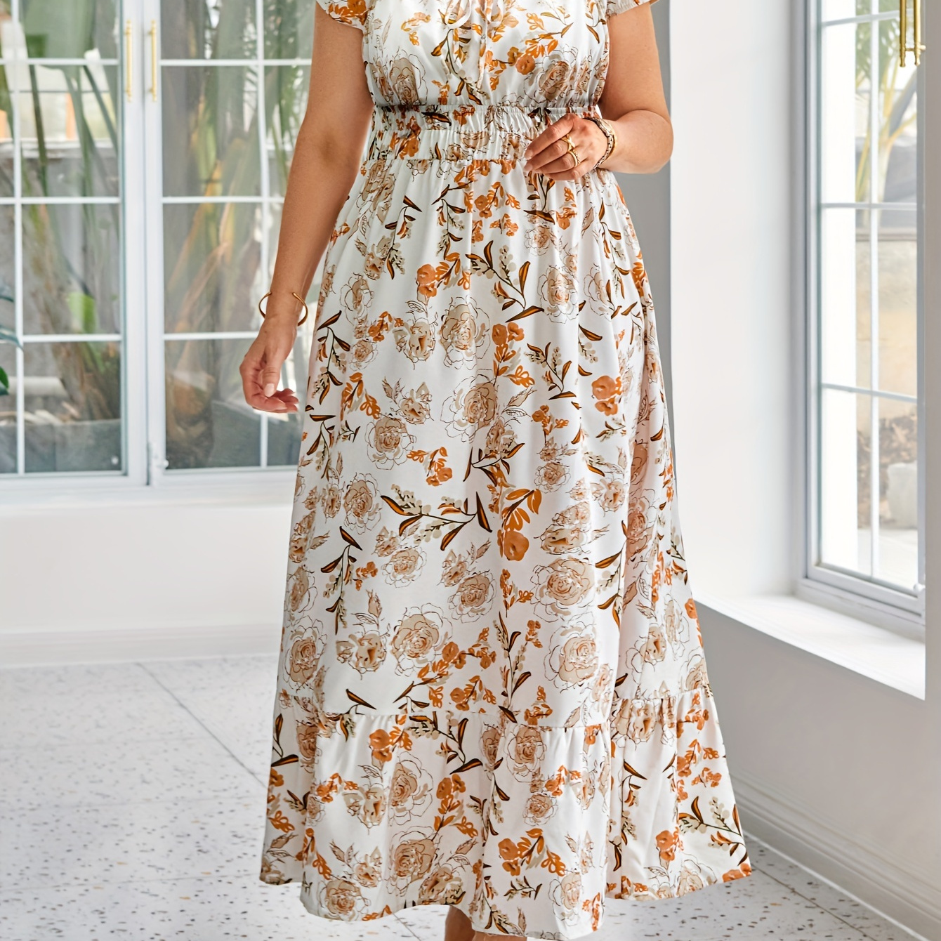 

Robe fendue à imprimé floral grande taille, robe décontractée à manches courtes pour le printemps et l’été, vêtements grande taille pour femmes